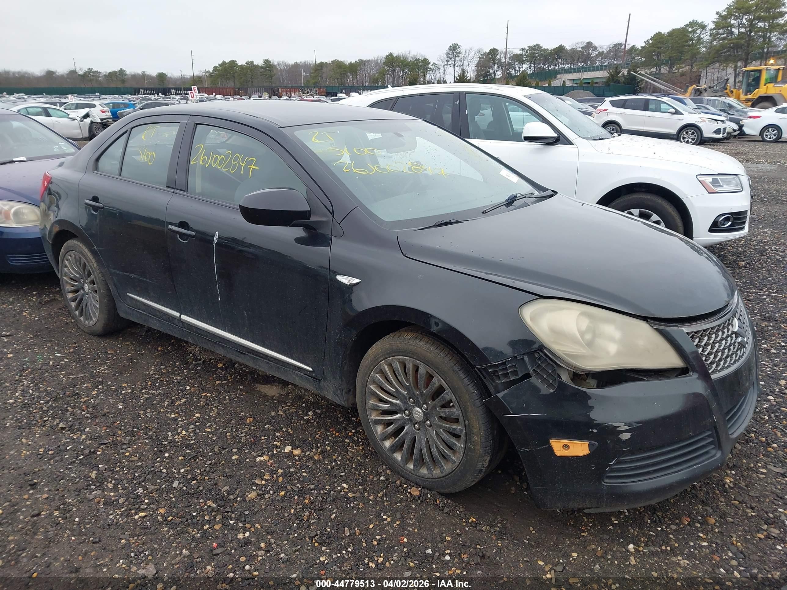 2012 Suzuki Kizashi SE, VIN JS2RF9A31C6101221 — Front end