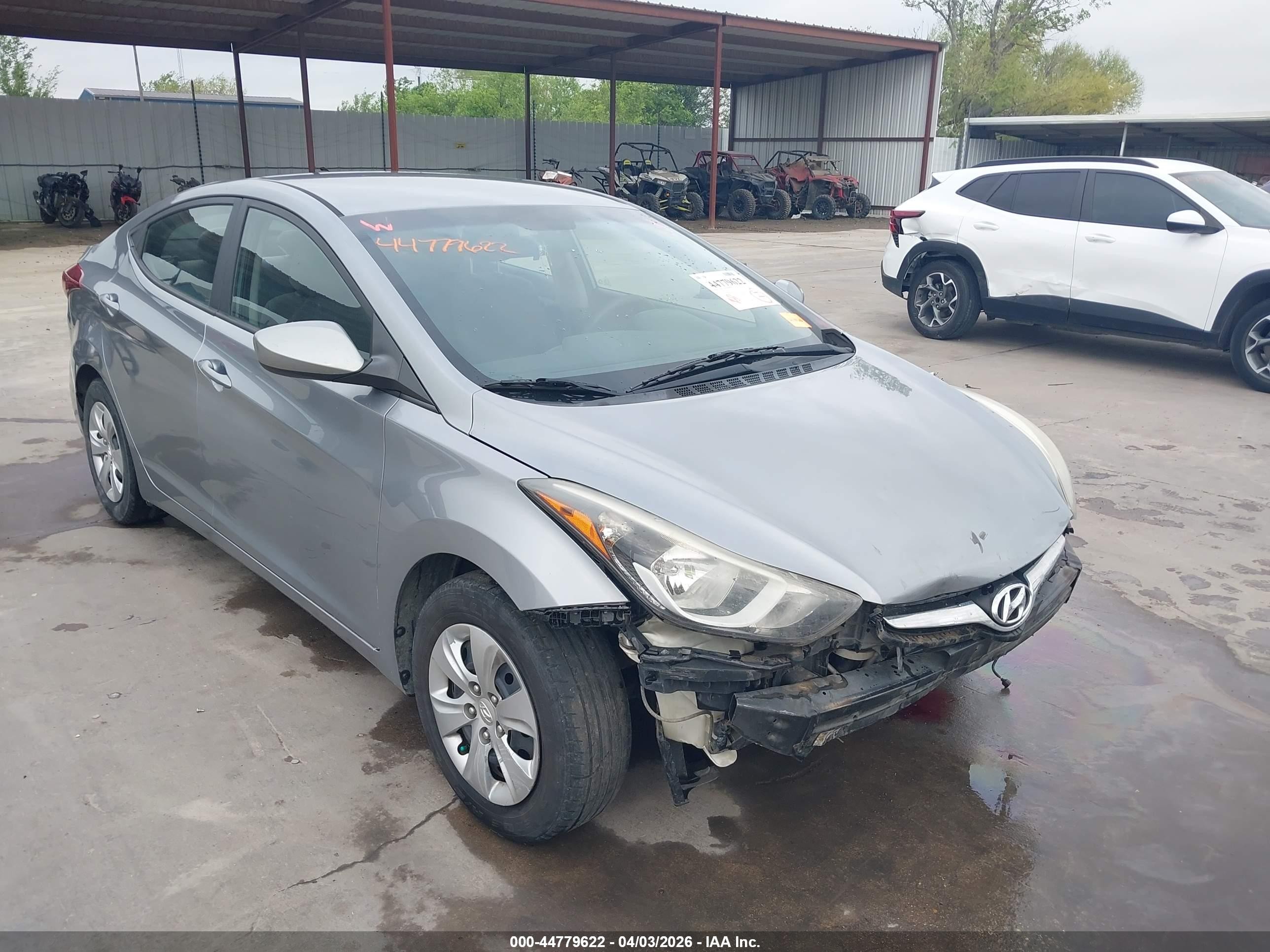 2016 Hyundai Elantra SE, VIN 5NPDH4AE4GH758030 — Front end