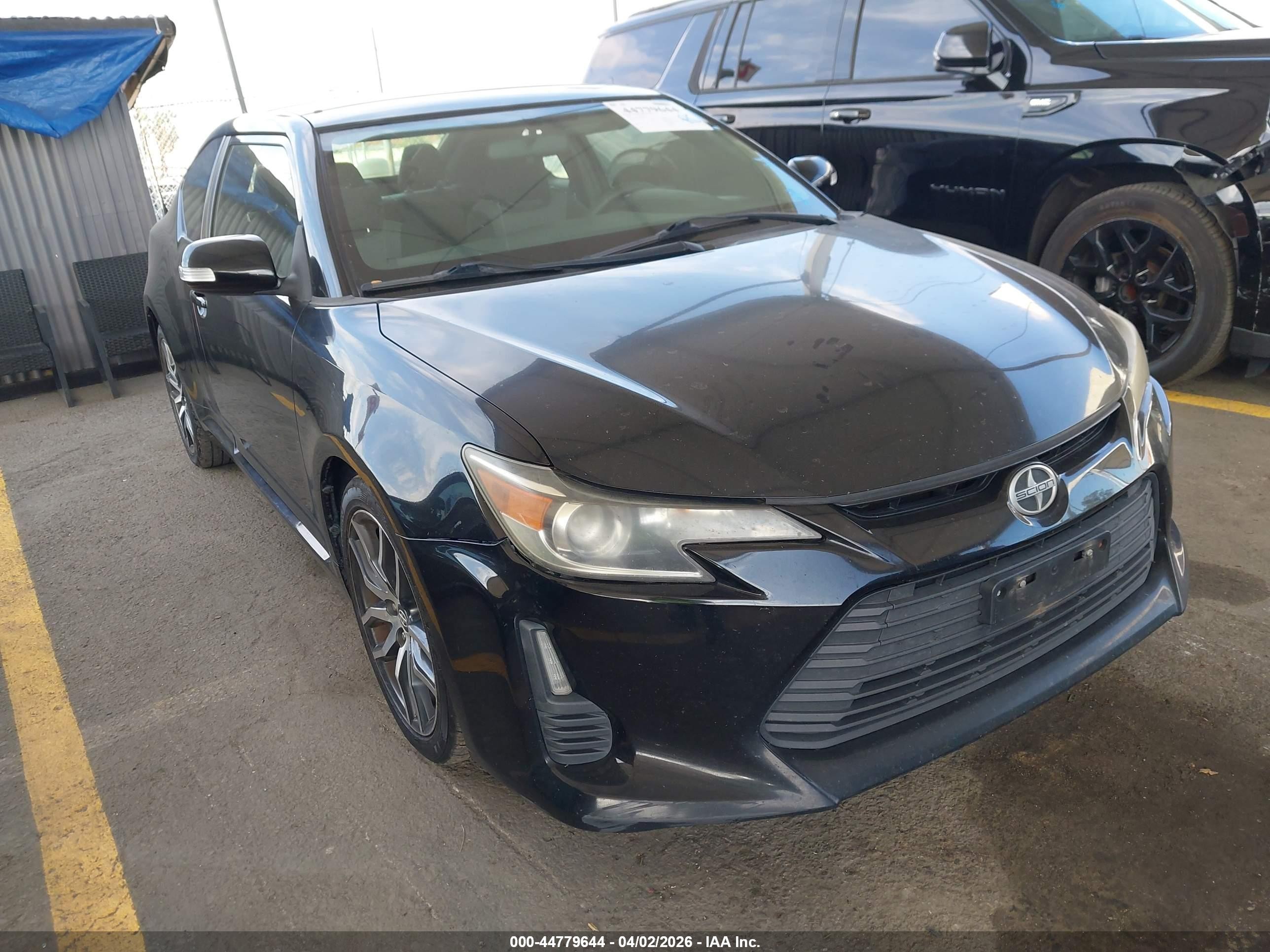 2014 Scion tC, VIN JTKJF5C78E3080476 — Side