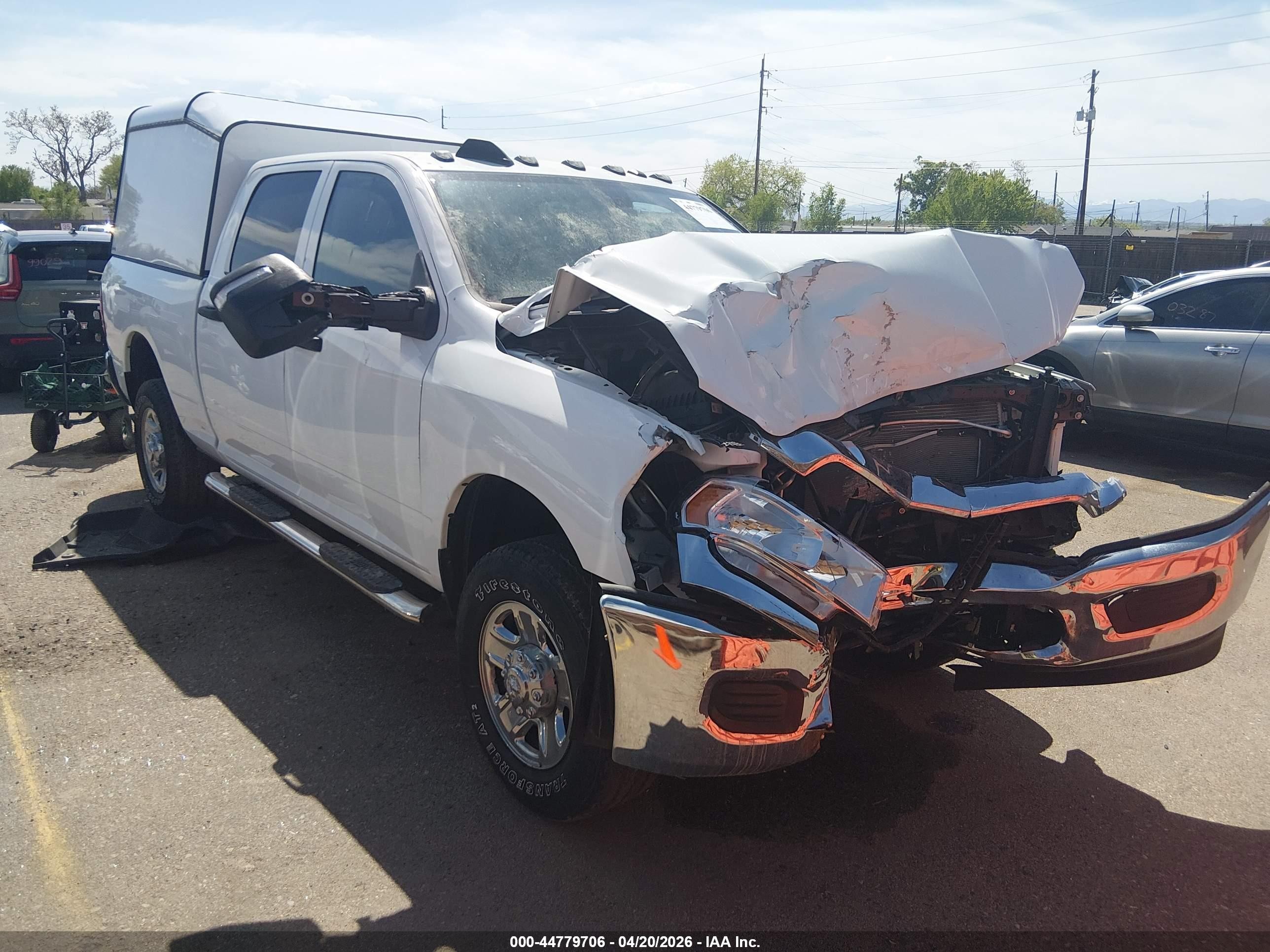 2024 Ram 2500 Tradesman, VIN 3C6UR5CJ2RG236500 — Перед