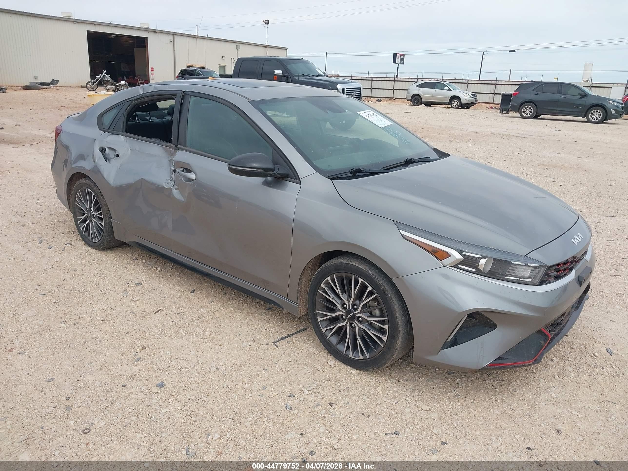 2023 Kia Forte GT-Line, VIN 3KPF54AD1PE522562 — Side