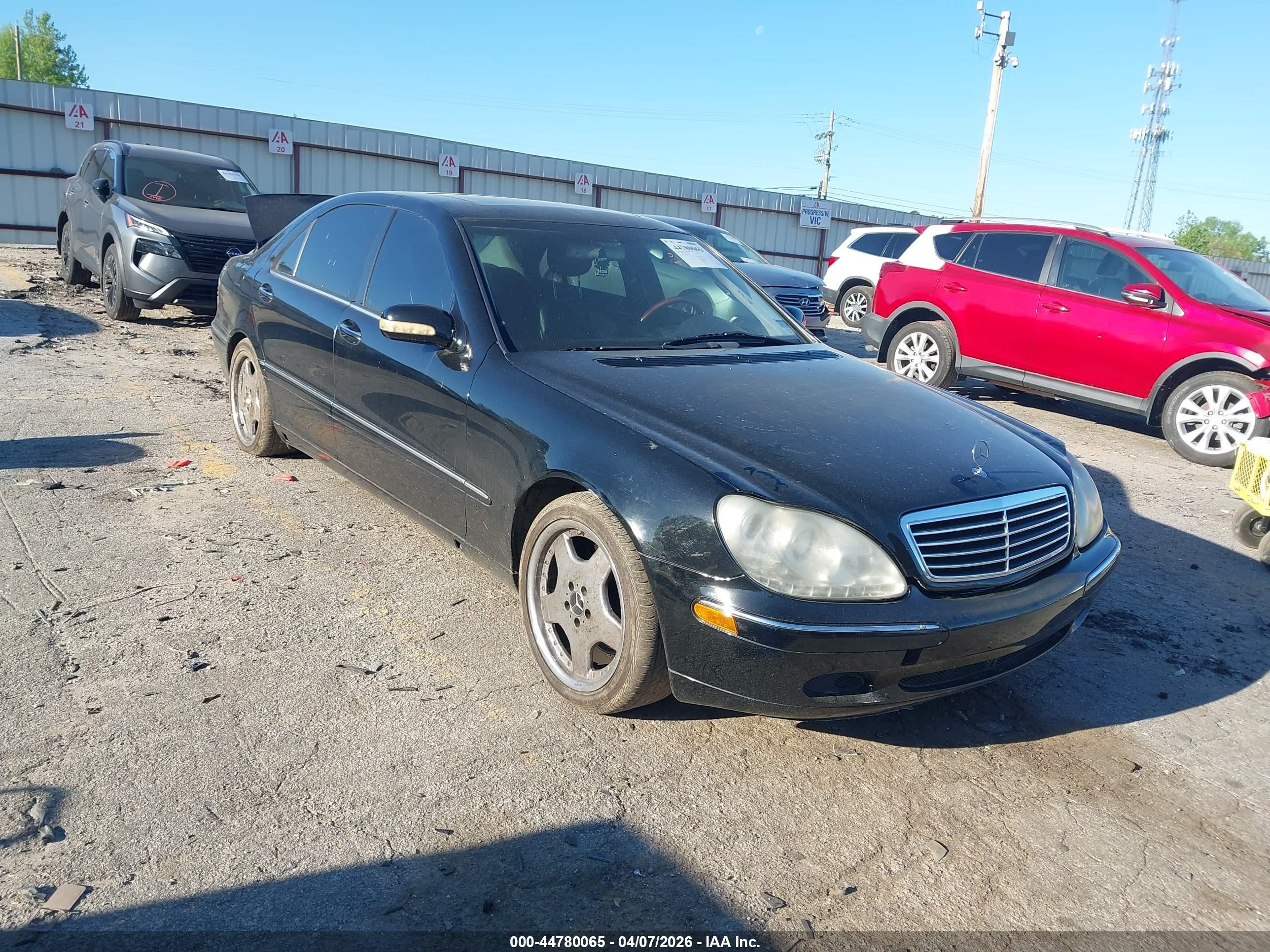 2000 Mercedes-Benz S 320/430/500, VIN WDBNG70J6YA044186 — Rear end