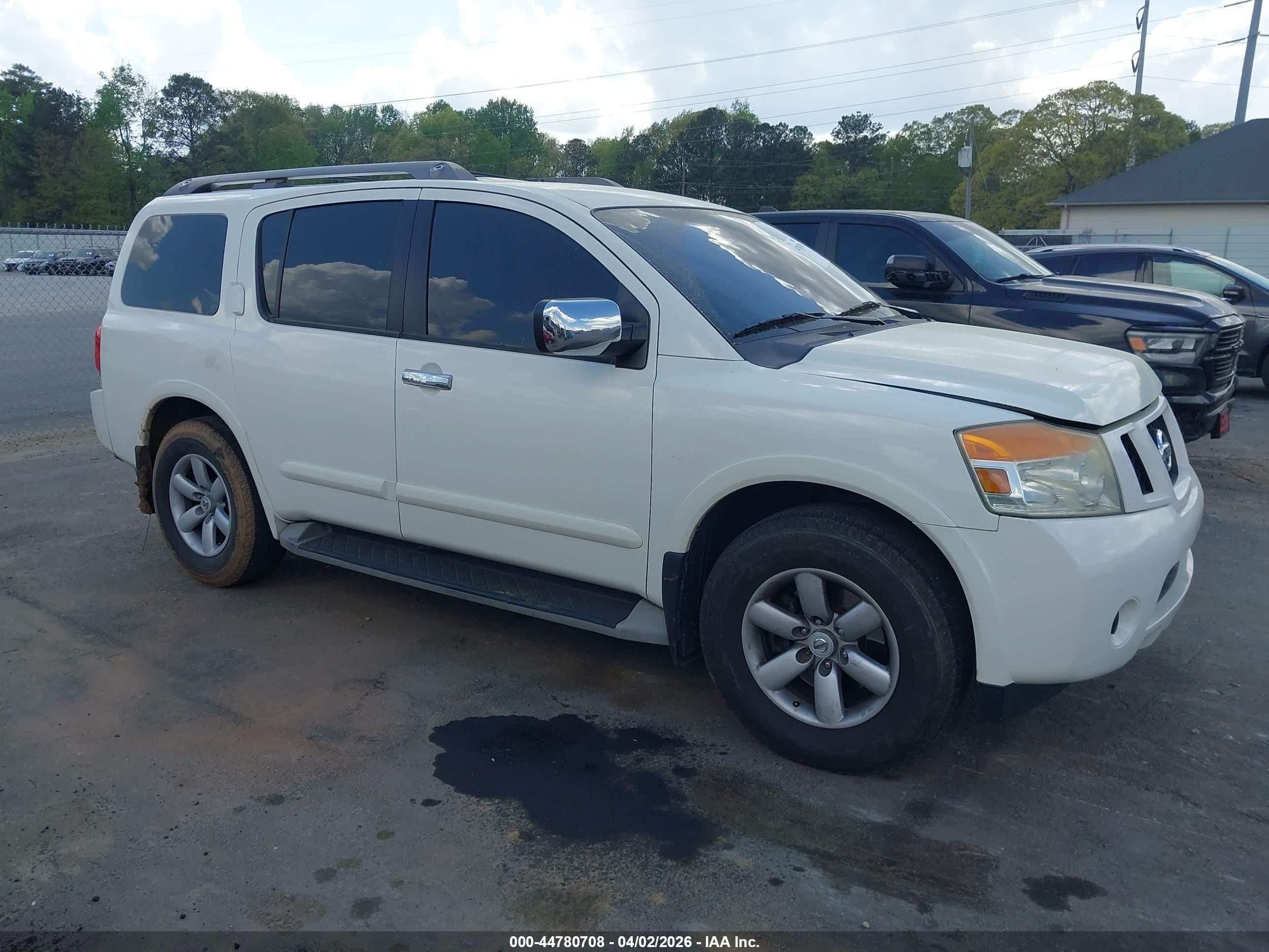 2011 Nissan Armada SV, VIN 5N1BA0NDXBN607879 — Front end