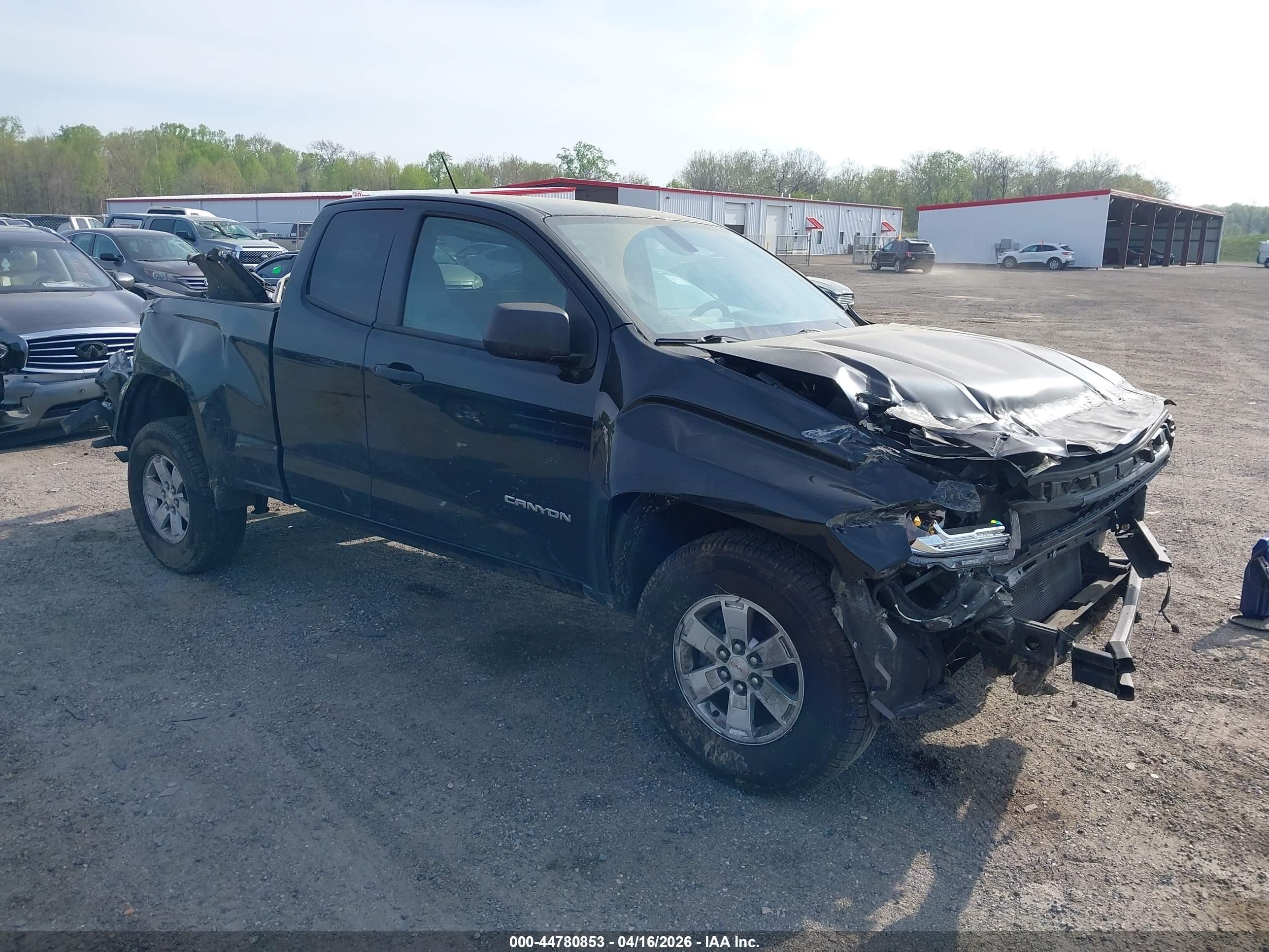 2018 GMC Canyon 2WD SL, VIN 1GTH5AEA9J1249209 — Rear end