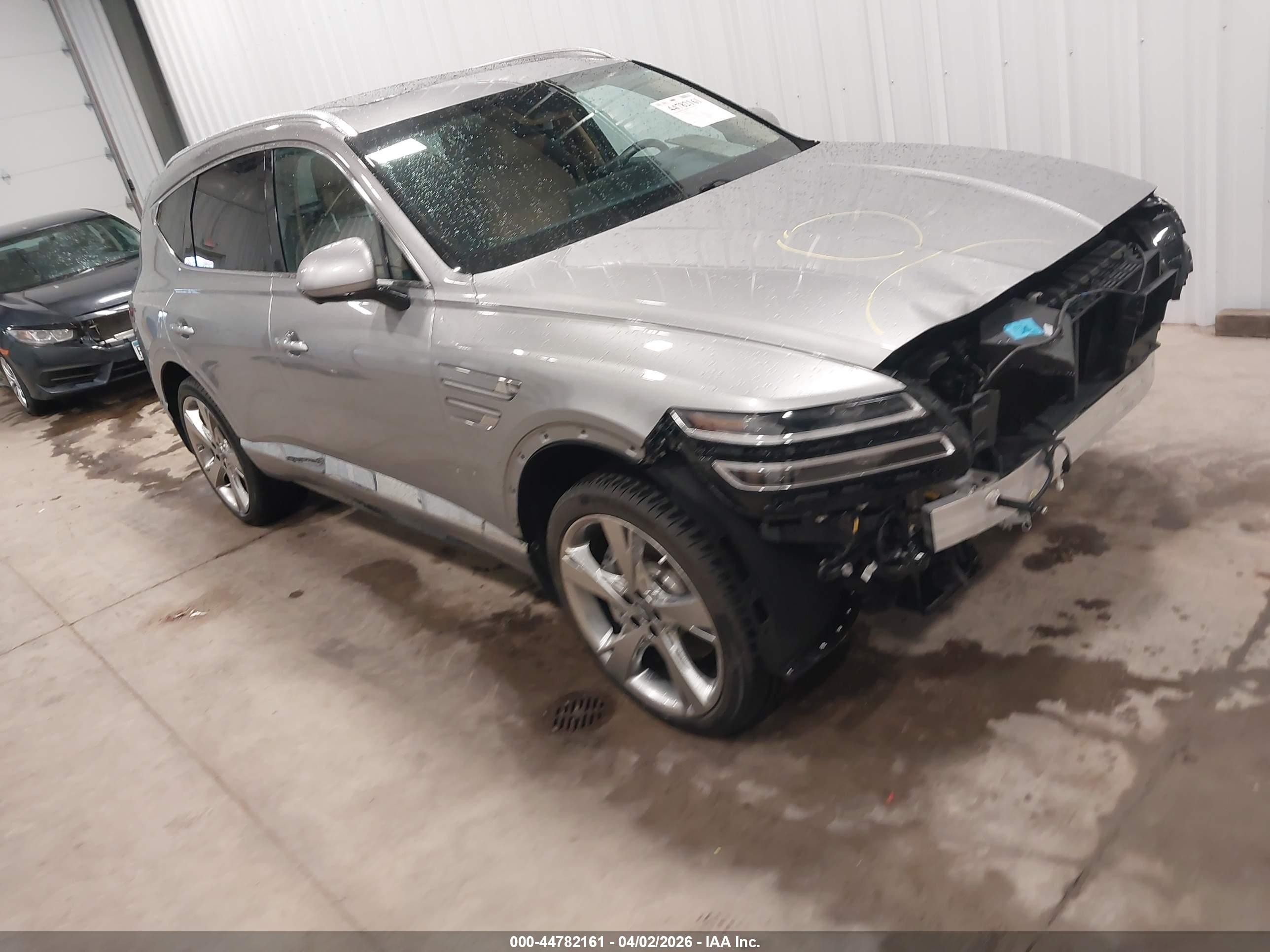 2024 Genesis GV80, VIN KMUHCESC8RU204773 — Front end