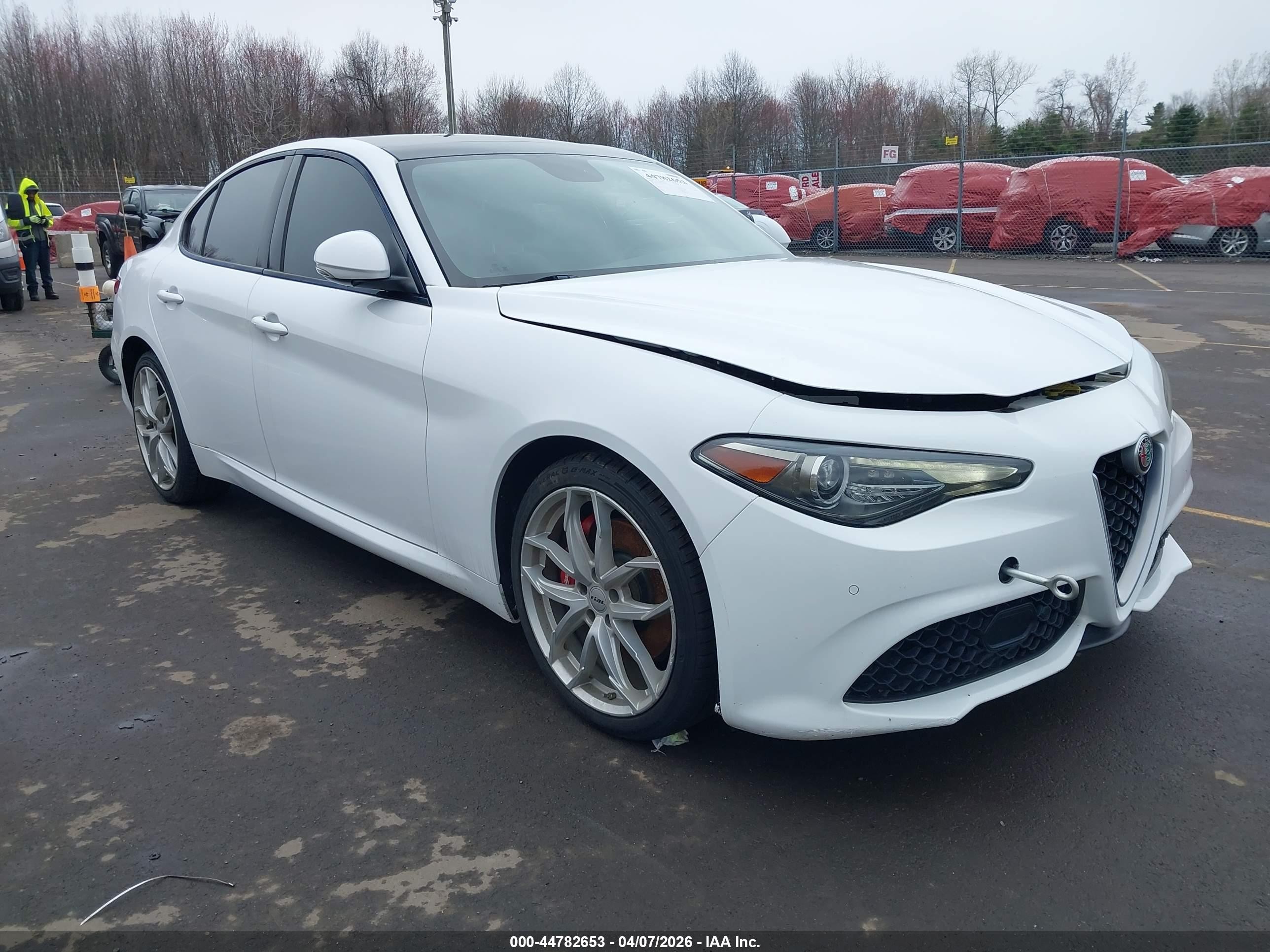 2019 Alfa Romeo Giulia Ti Sport, VIN ZARFANBN9K7603347 — Normal wear