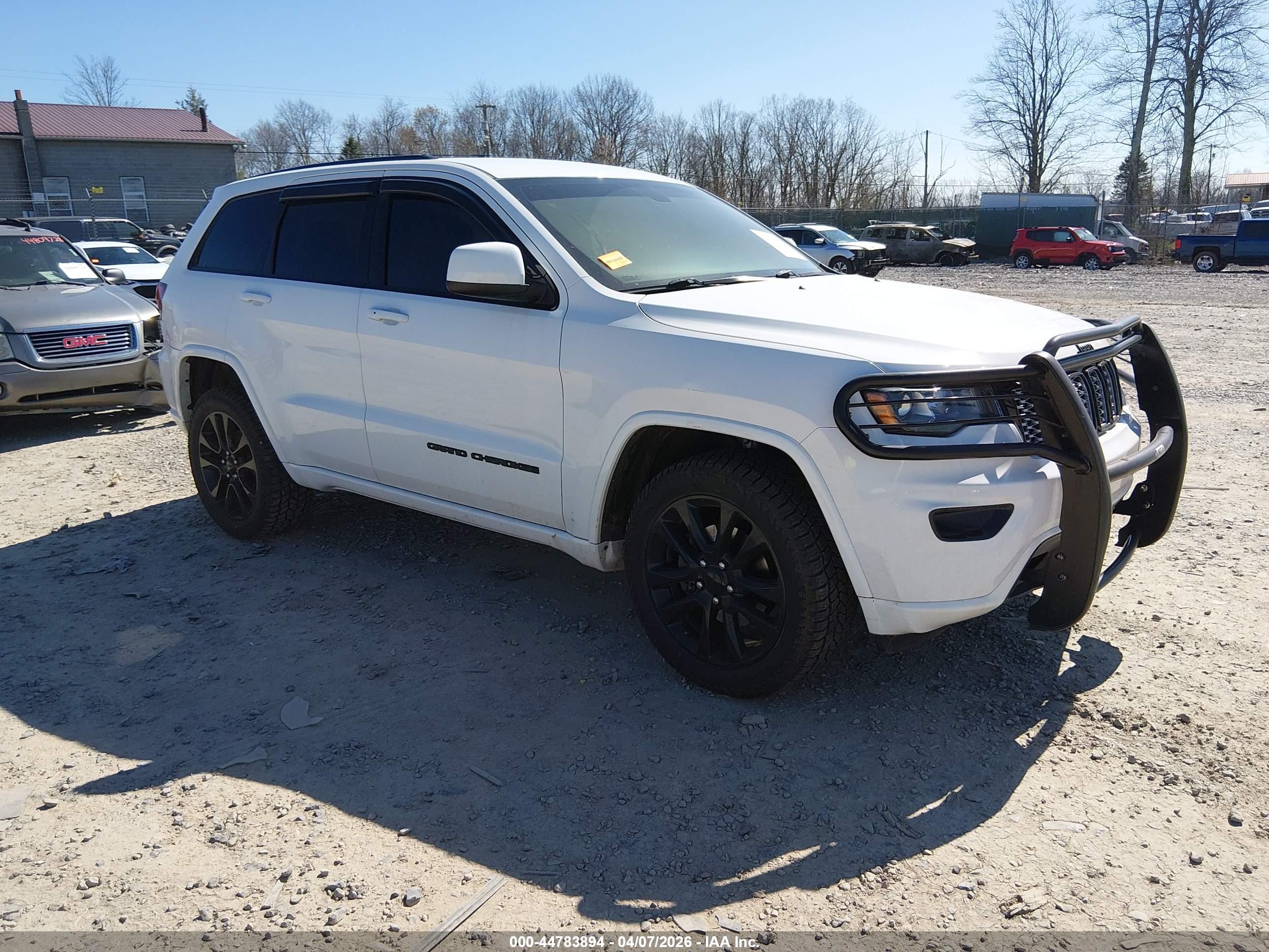 2017 Jeep Grand Cherokee Laredo, VIN 1C4RJFAG0HC792146 — Interior fire