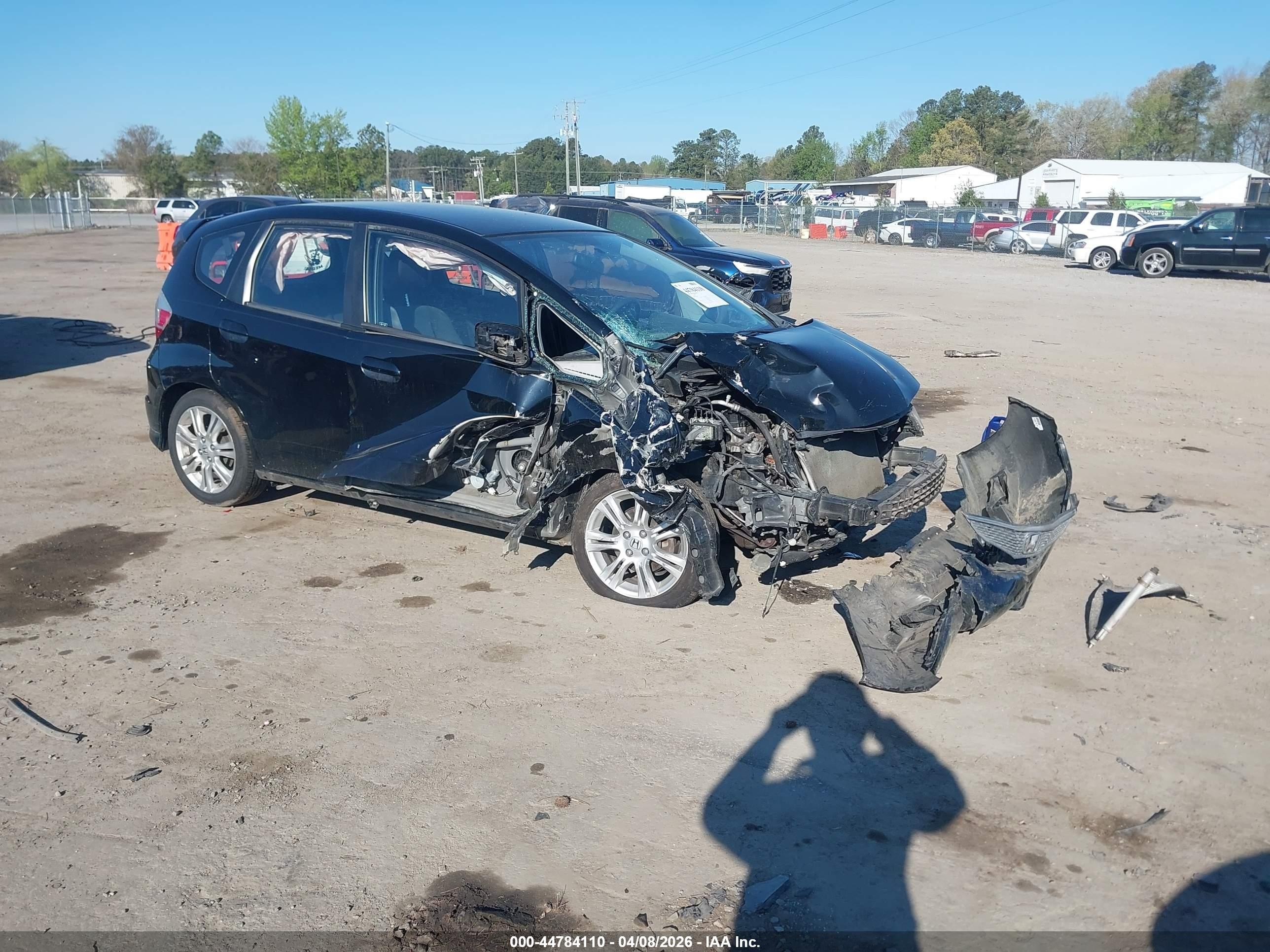 2009 Honda Fit Sport, VIN JHMGE88439S067598 — Front end