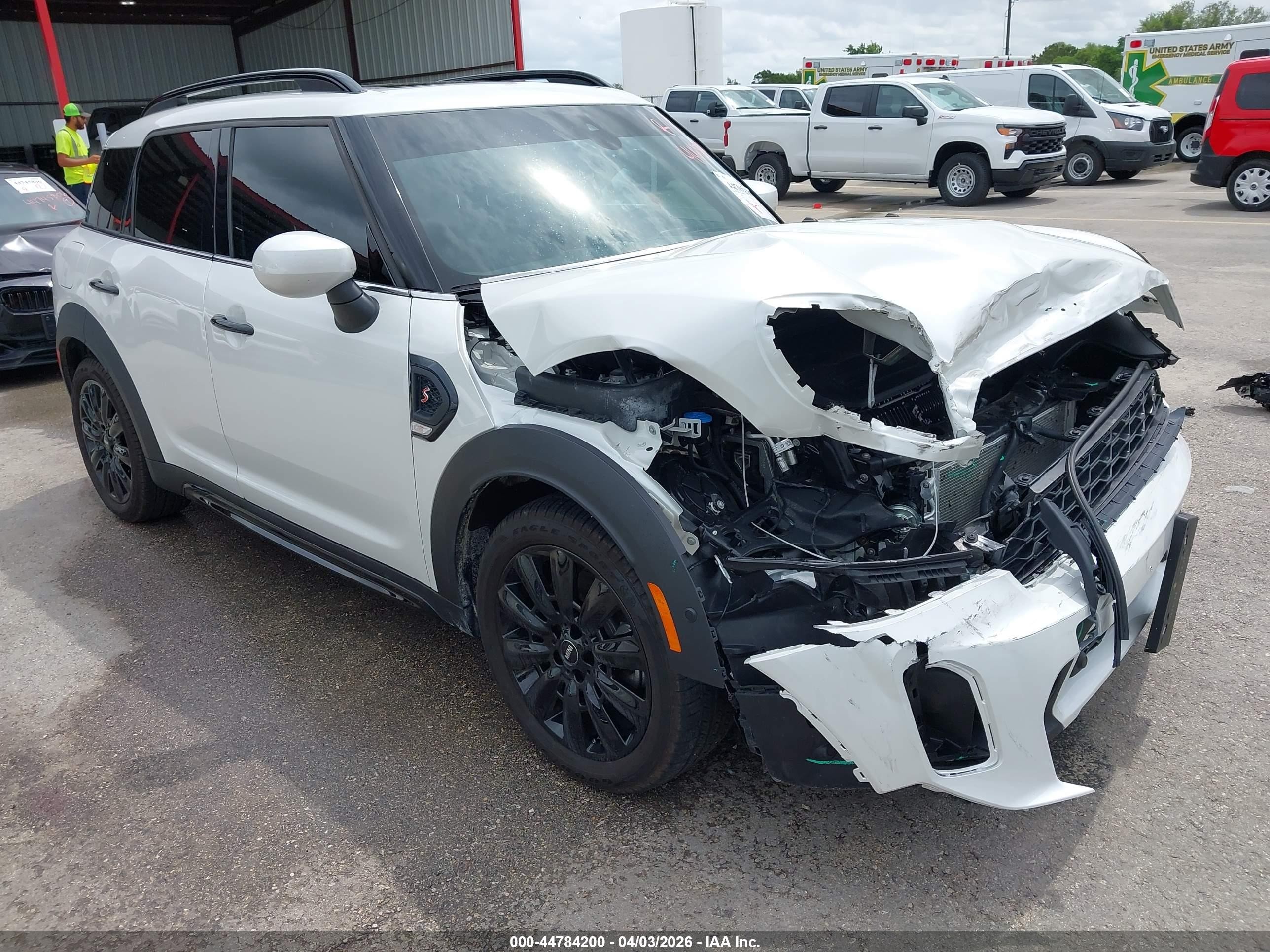 2024 MINI Countryman Cooper S, VIN WMZ53BR0XR3R99279 — Front end