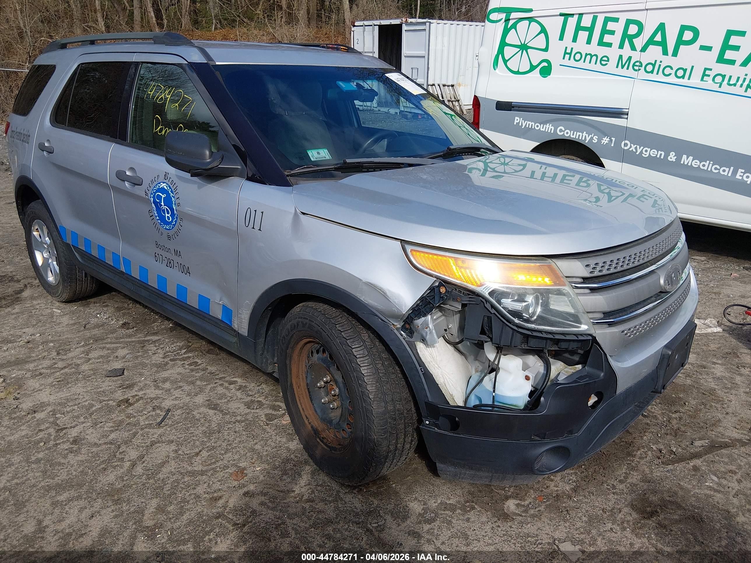 2011 Ford Explorer, VIN 1FMHK7B88BGA89329 — Перед