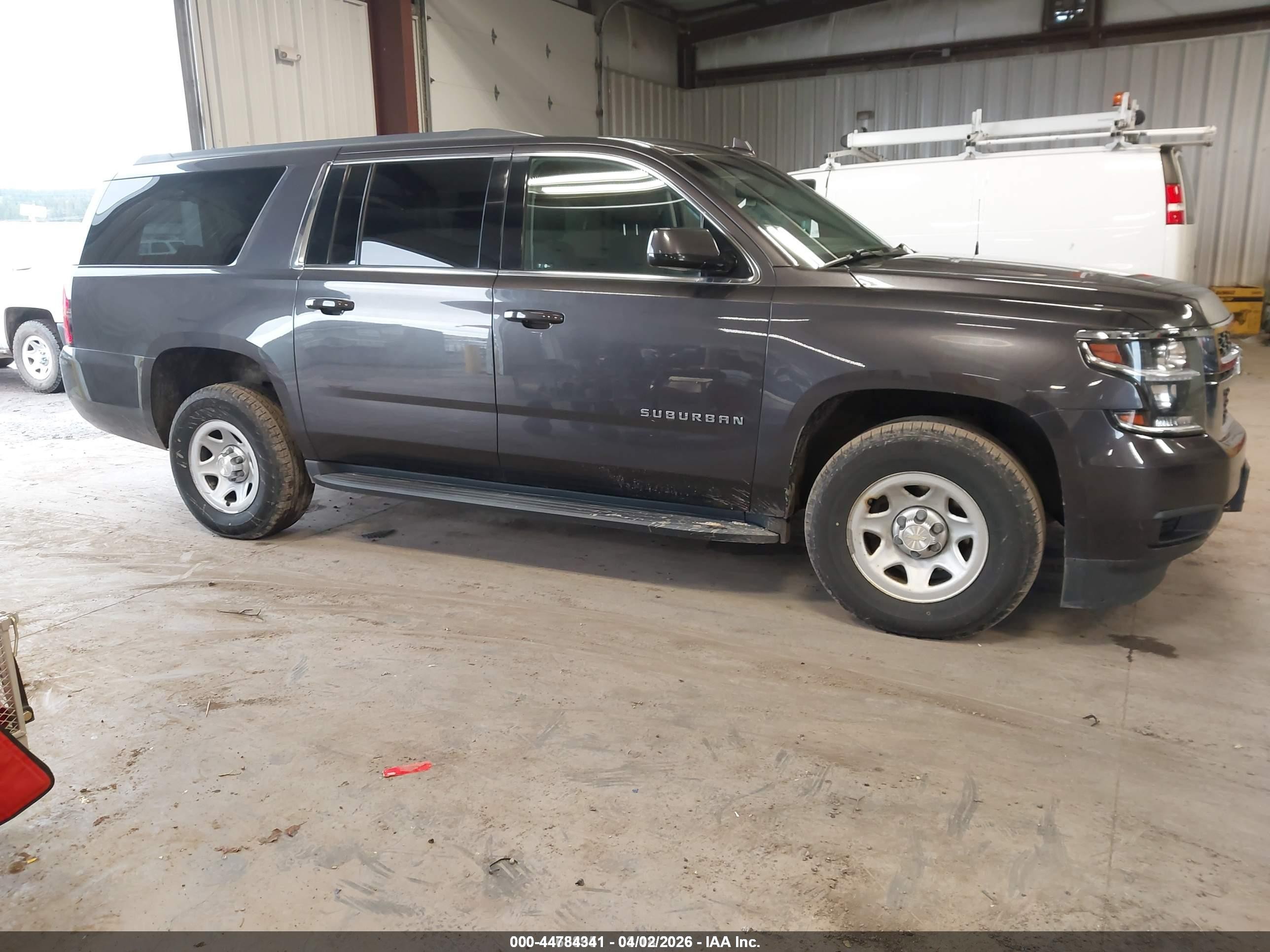 2018 Chevrolet Suburban Commercial, VIN 1GNSKKEC4JR316538 — Normal wear