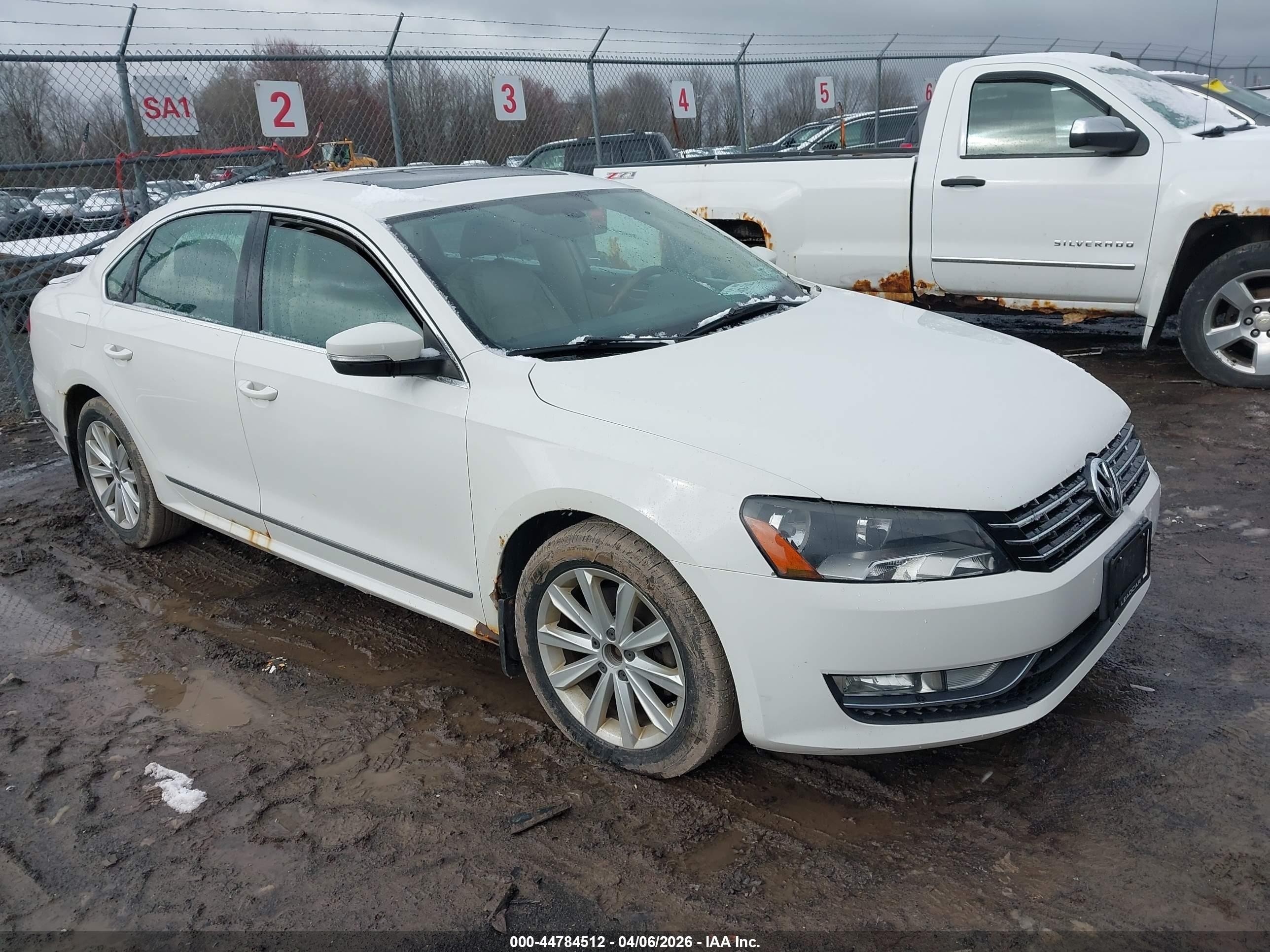 2013 Volkswagen Passat SEL, VIN 1VWCP7A31DC019572 — Electrical