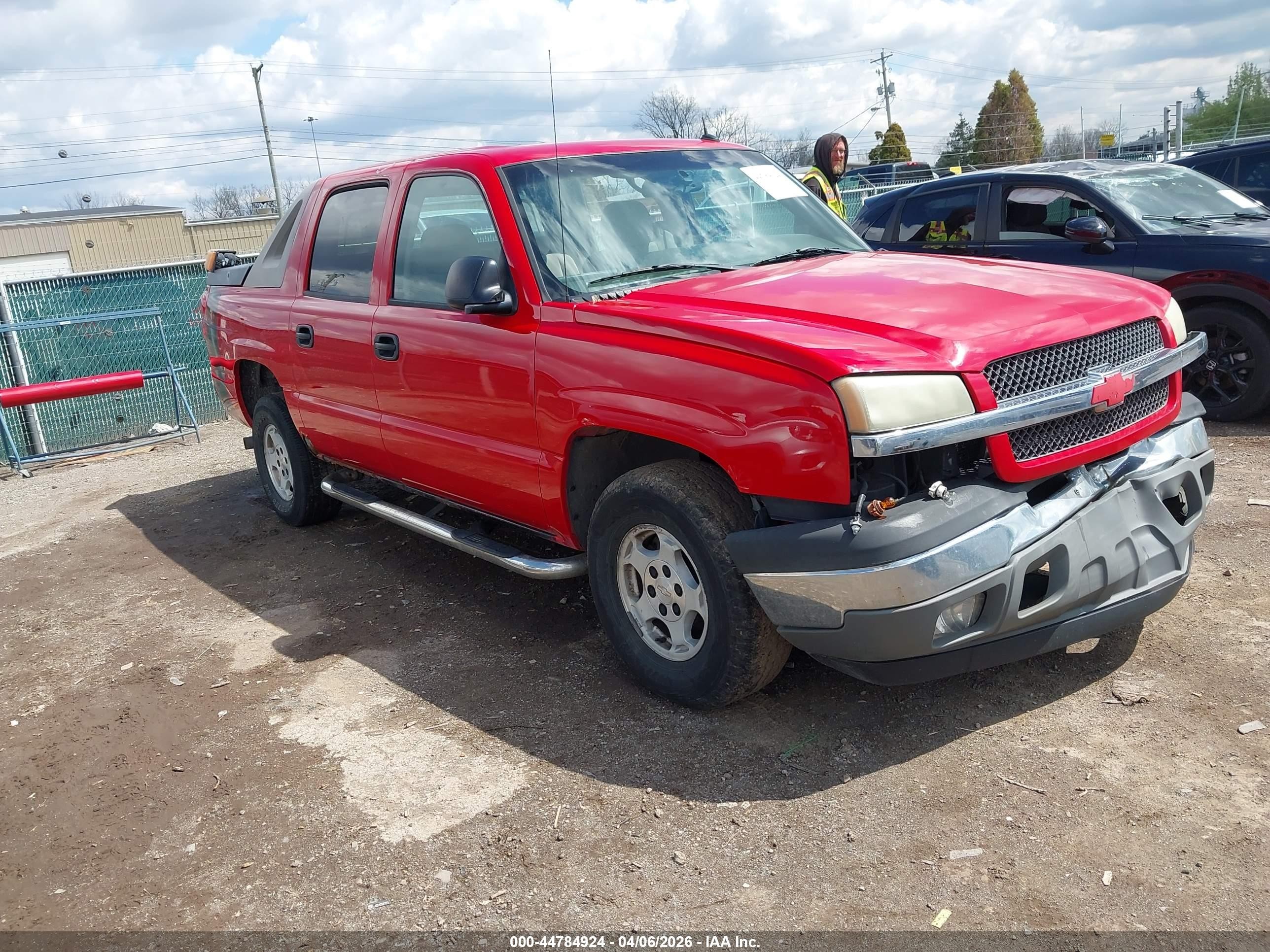 2005 Chevrolet Avalanche Z66, VIN 3GNEC12Z55G133619 — Front end