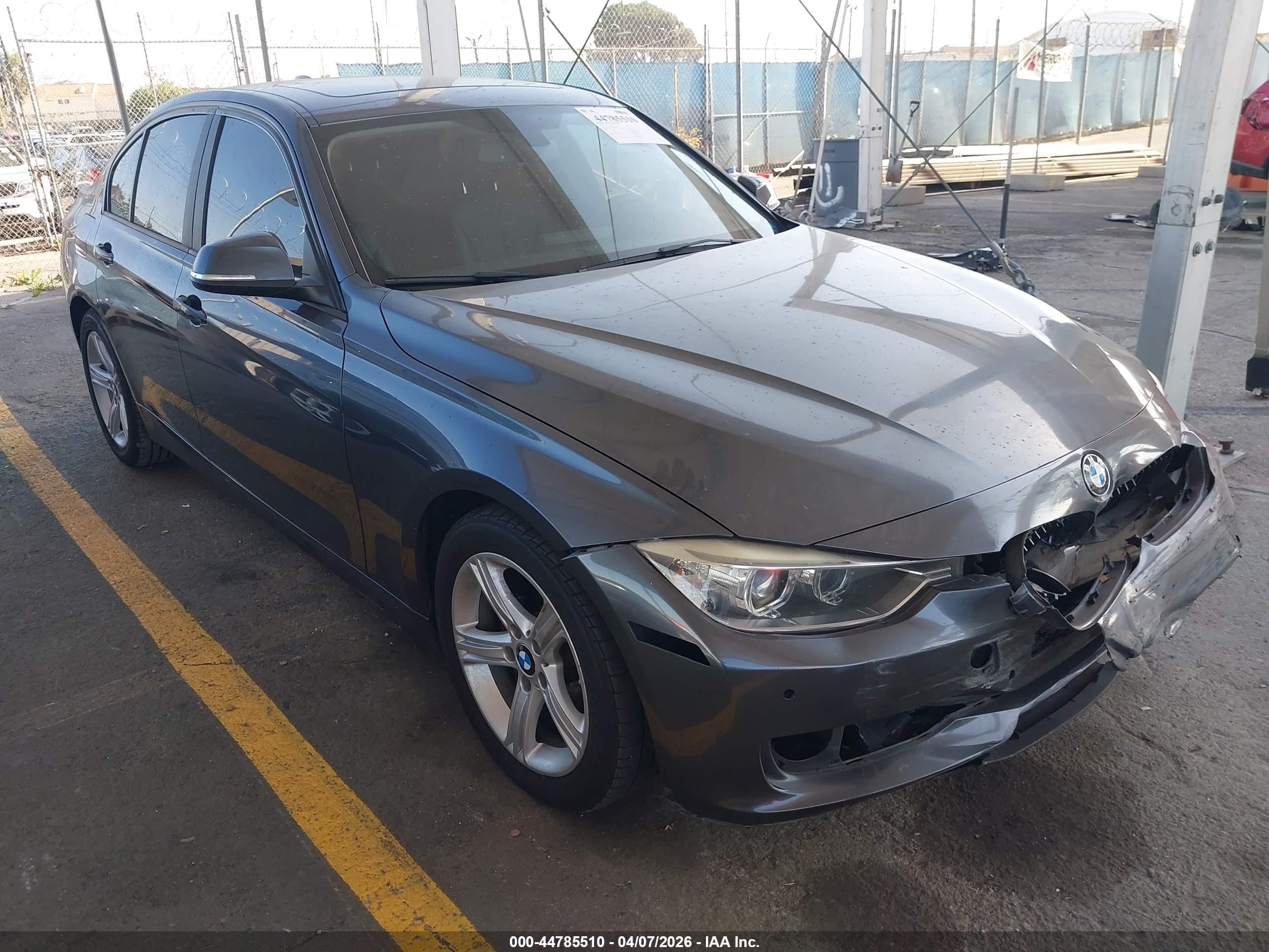 2015 BMW 3 Series 328i, VIN WBA3A5G56FNS89077 — Front end