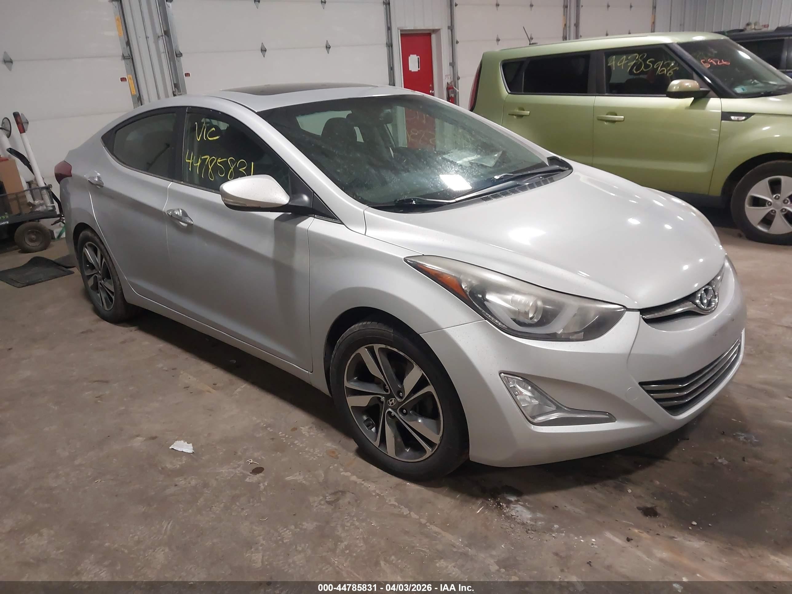 2014 Hyundai Elantra SE, VIN KMHDH4AE2EU142132 — Side