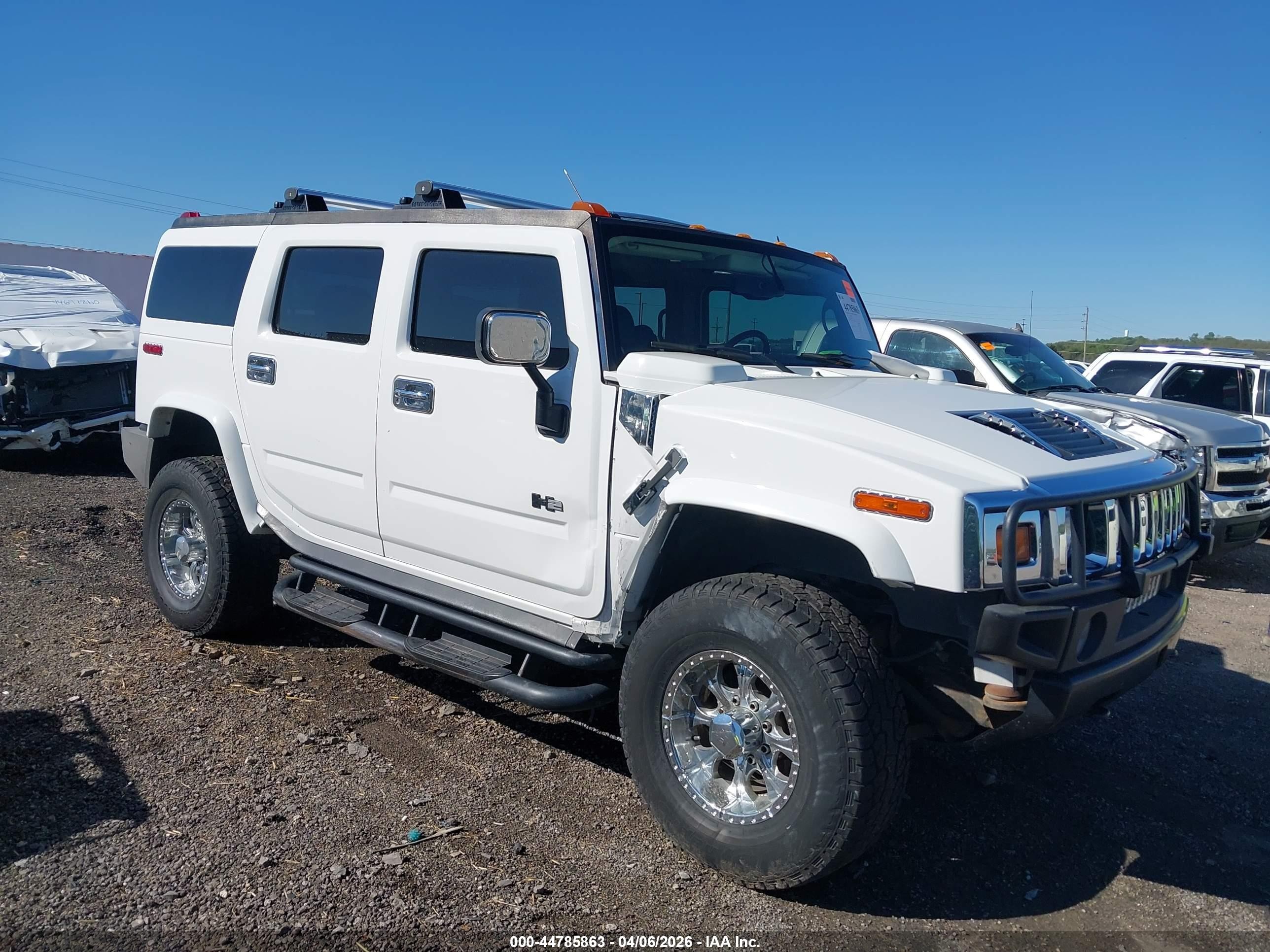 2003 Hummer H2, VIN 5GRGN23U83H143289 — Side