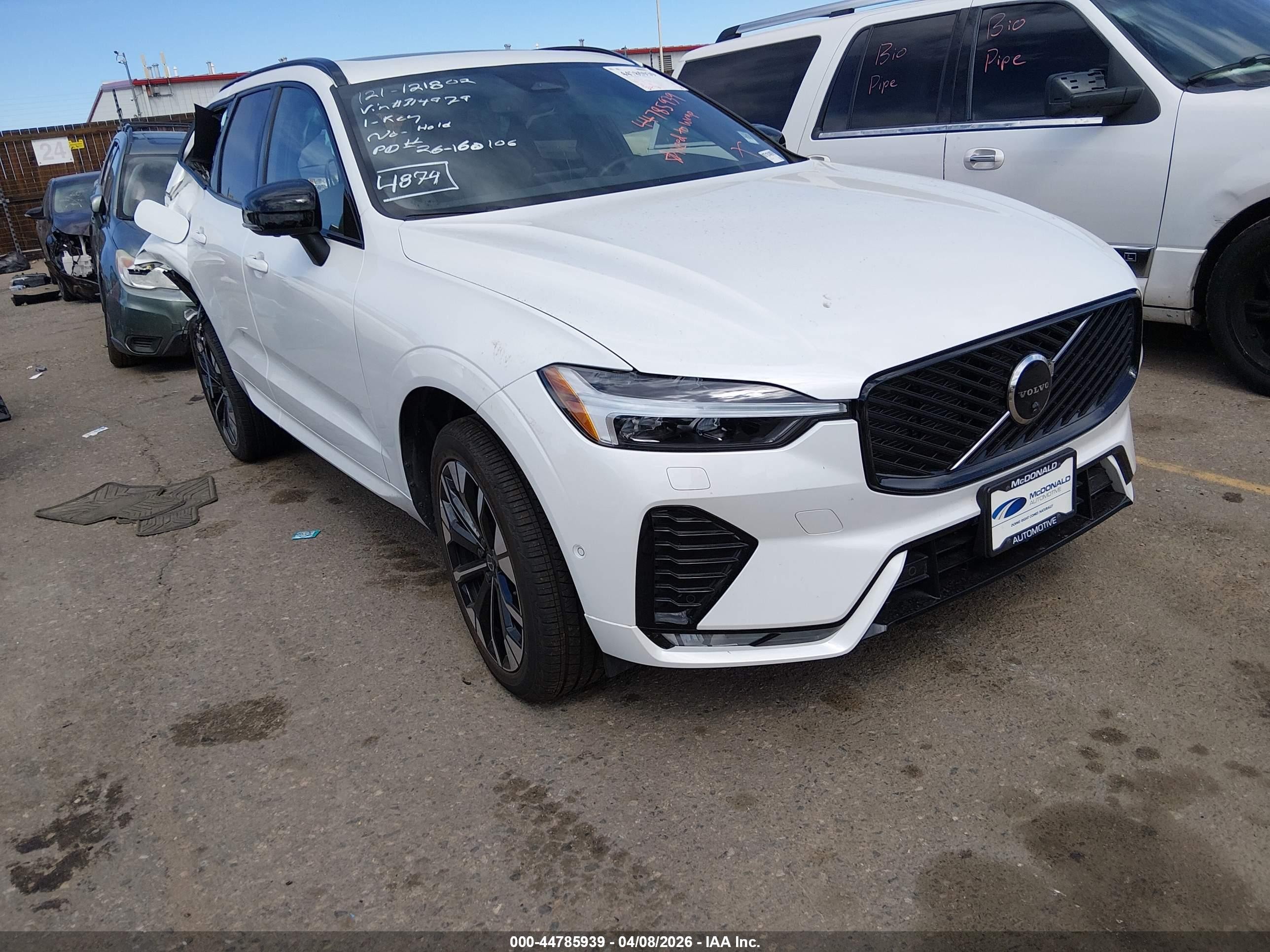 2026 Volvo XC60 Plus, VIN YV4M12RC6T1314979 — Rear end