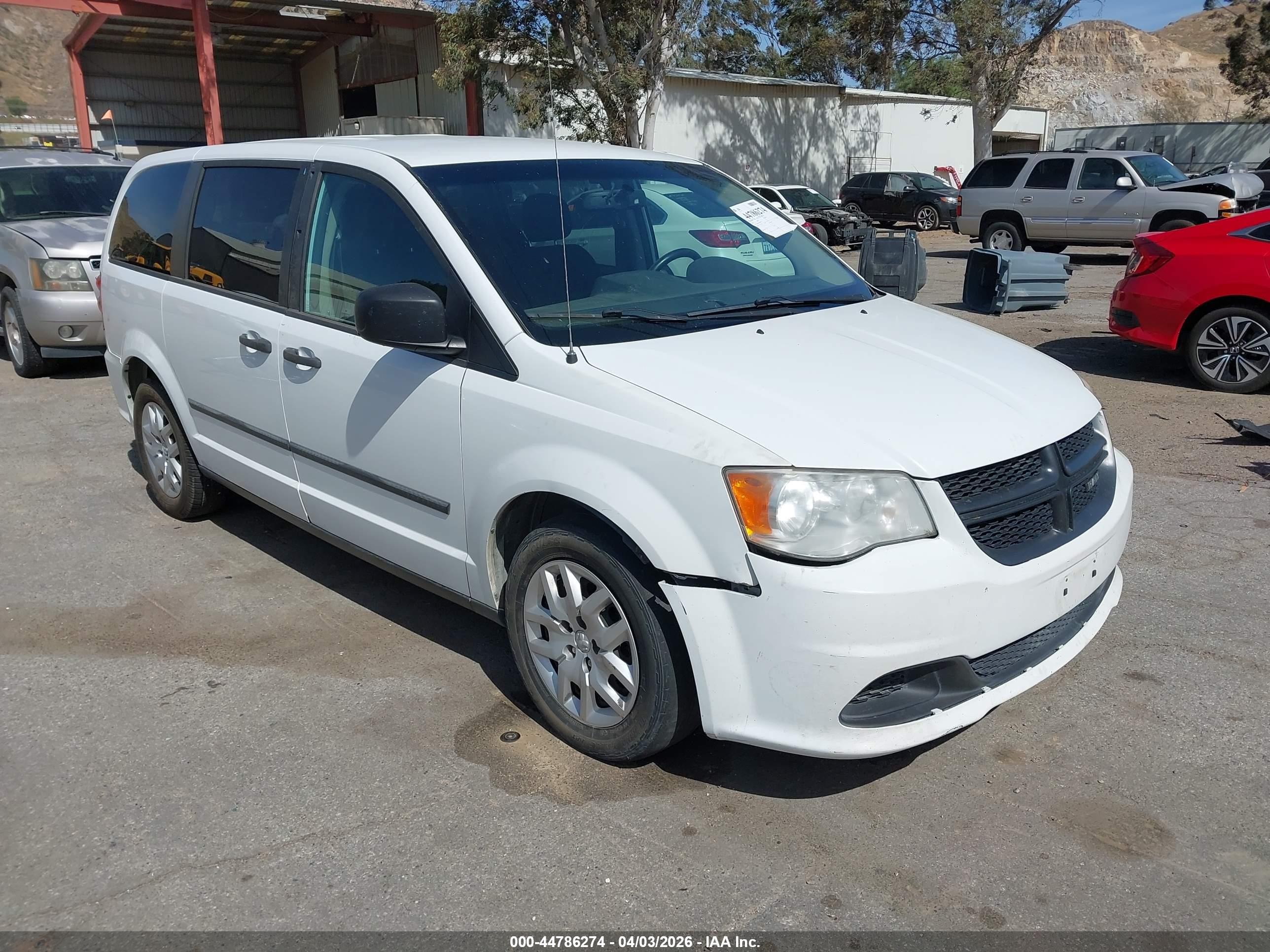 2015 Ram Cargo Van Tradesman, VIN 2C4JRGAG2FR679931 — Normal wear