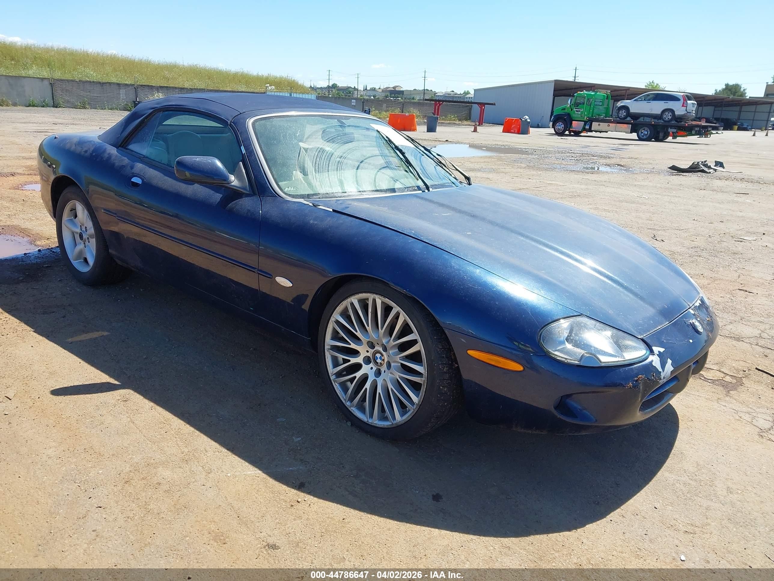 1999 Jaguar XK, VIN SAJGX2043XC034615 — Front end
