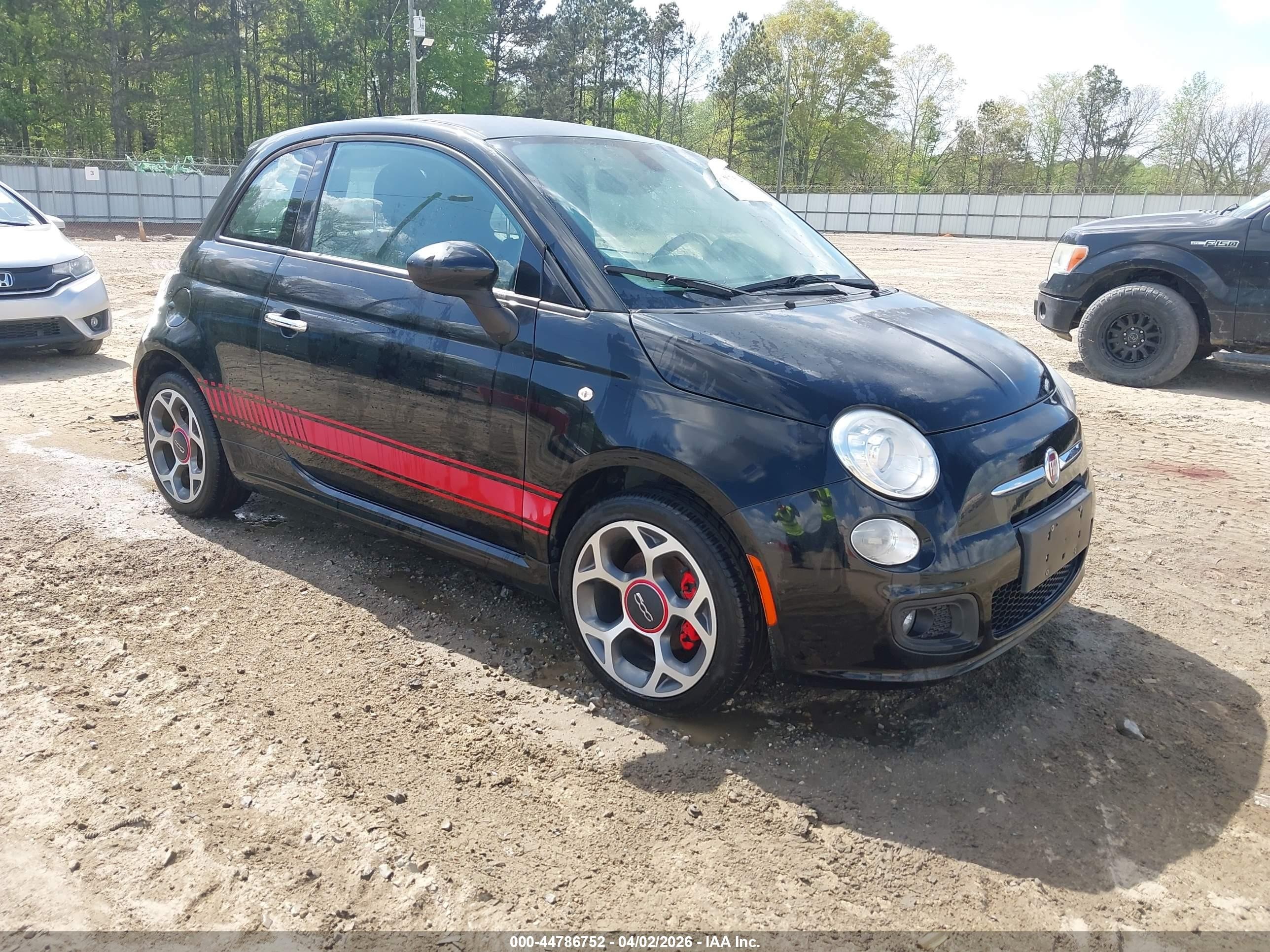 2016 FIAT 500 Sport, VIN 3C3CFFBR3GT184457 — Vandalism
