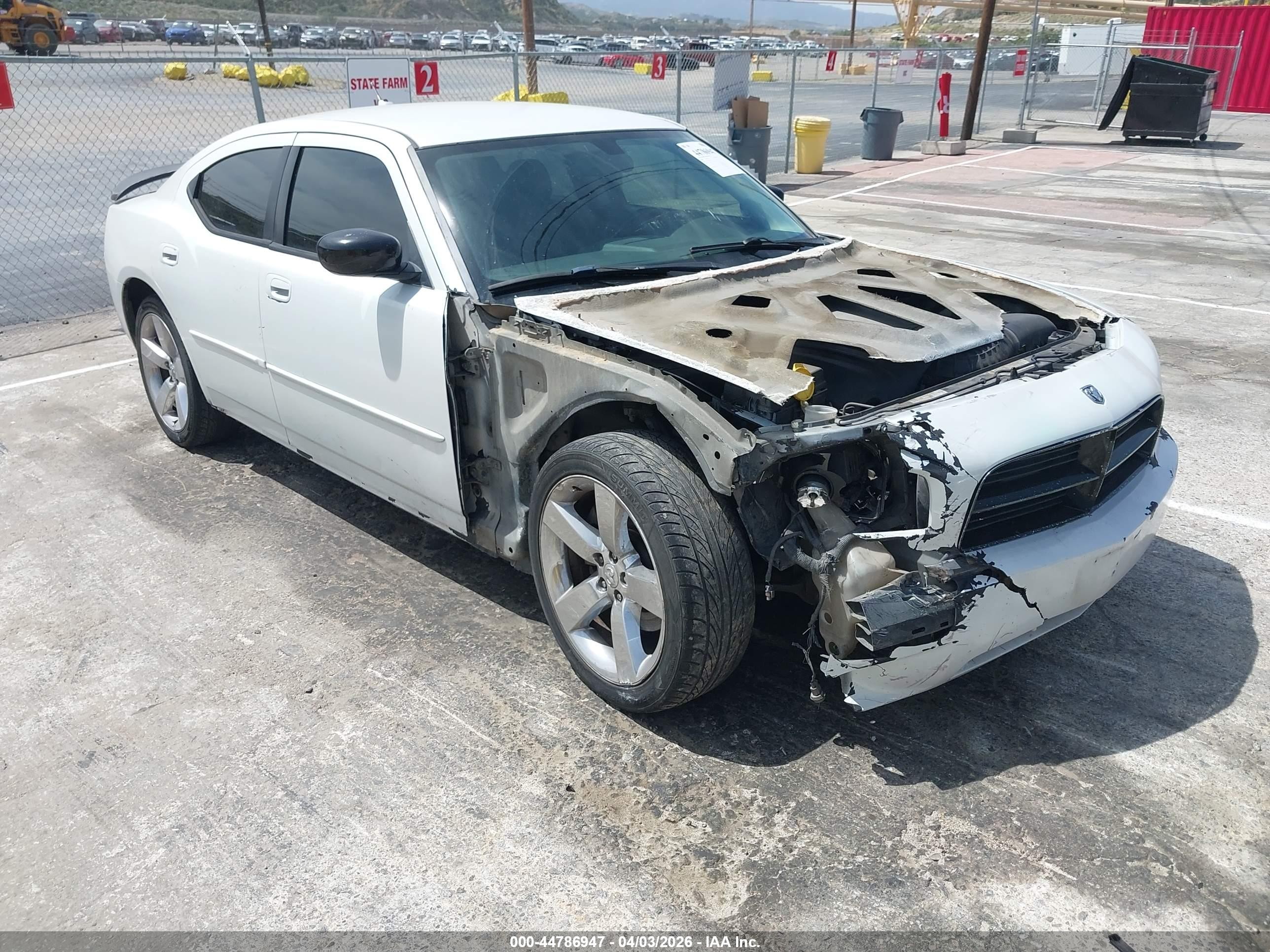 2008 Dodge Charger R/T, VIN 2B3LA53H68H261649 — Front end