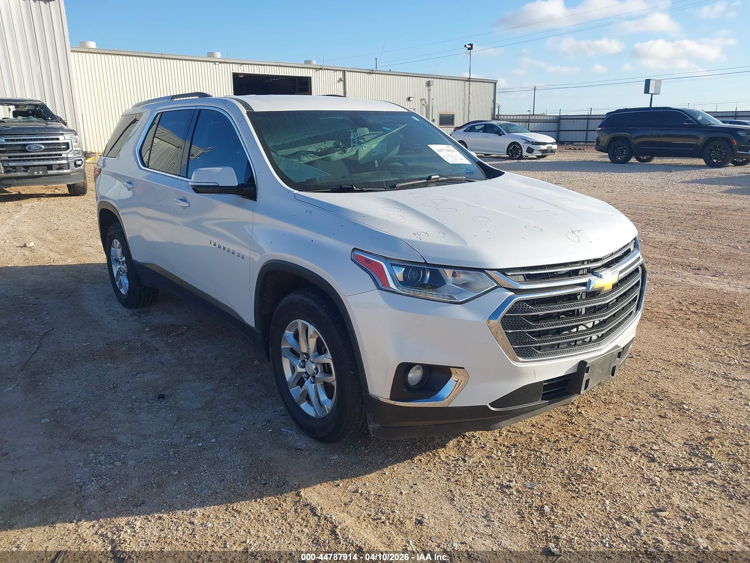 2018 Chevrolet Traverse LT Cloth, VIN 1GNERGKW1JJ246810 — Hail