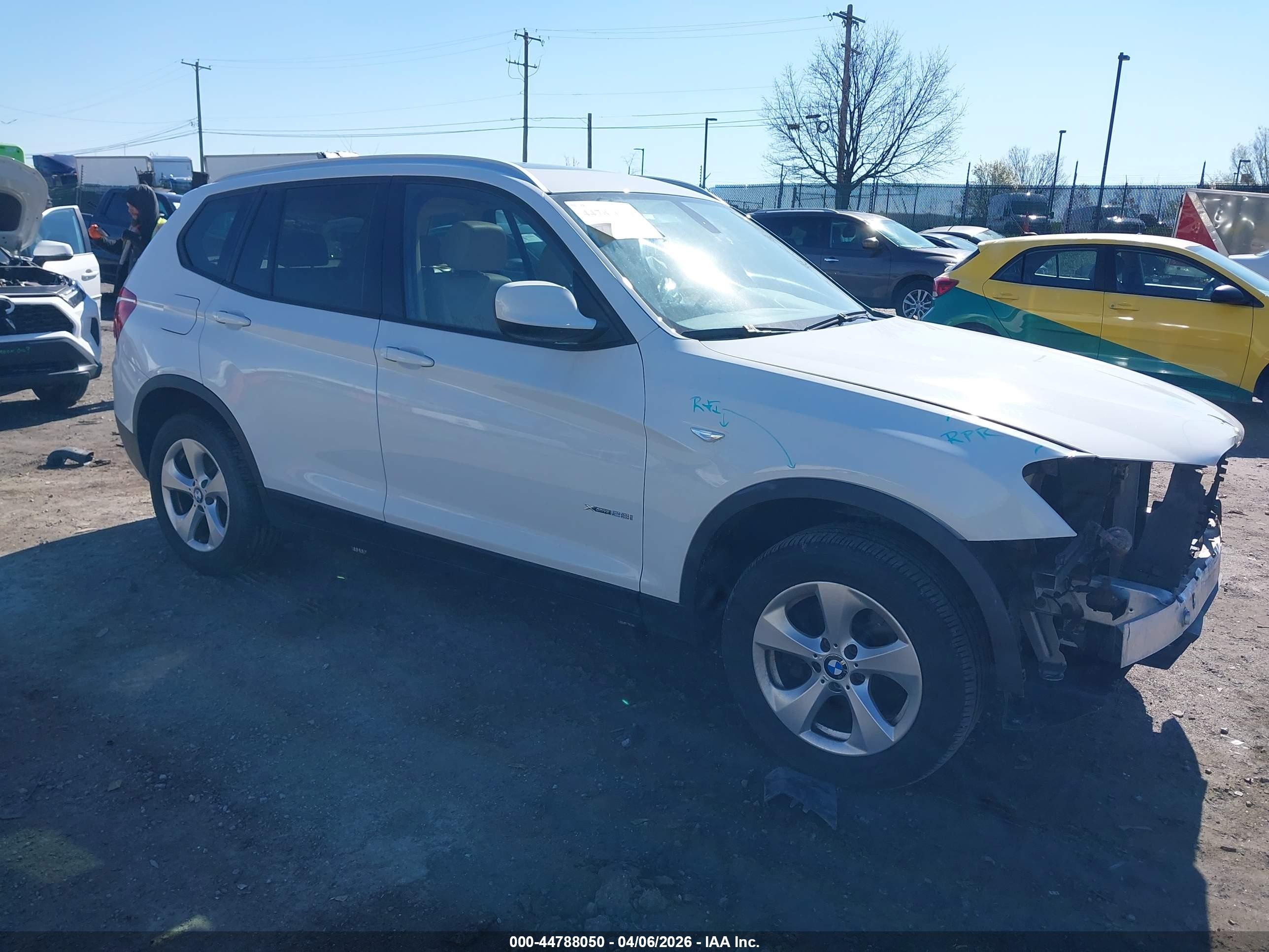 2012 BMW X3 28i, VIN 5UXWX5C57CL724814 — Перед