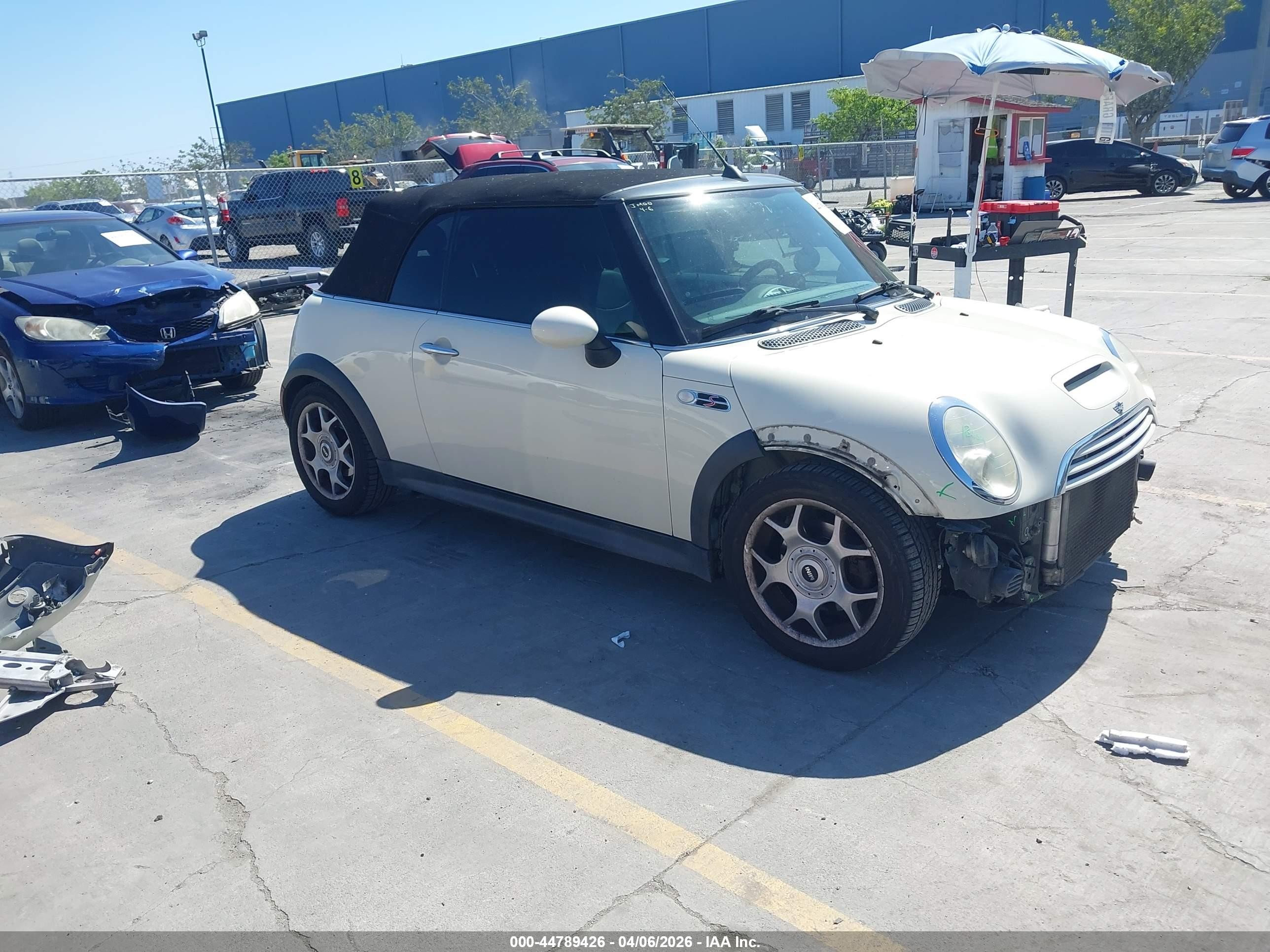 2008 MINI Convertible S, VIN WMWRH33598TL96980 — Front end