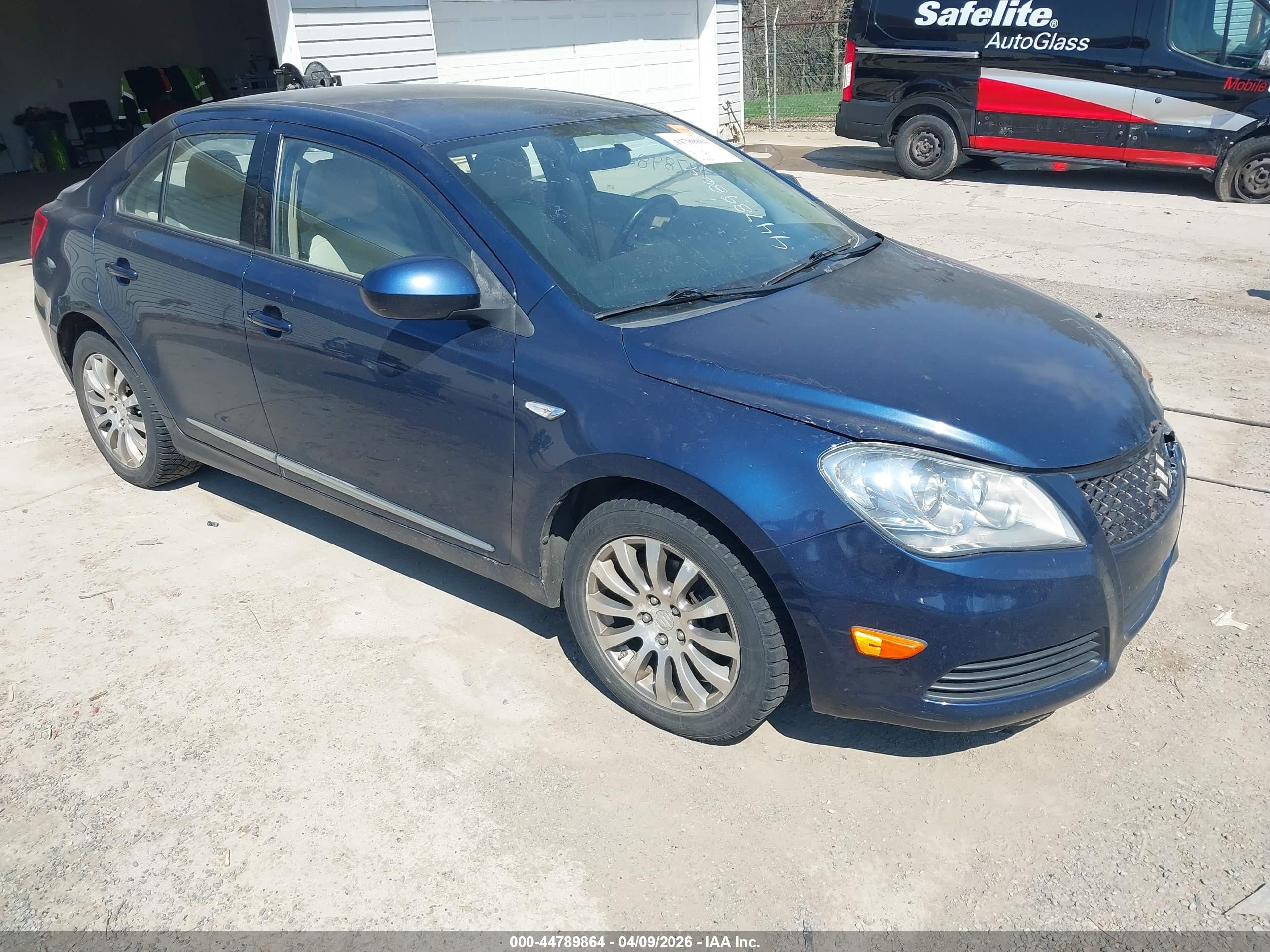 2013 Suzuki Kizashi SE, VIN JS2RF9A34D6100226 — Front end