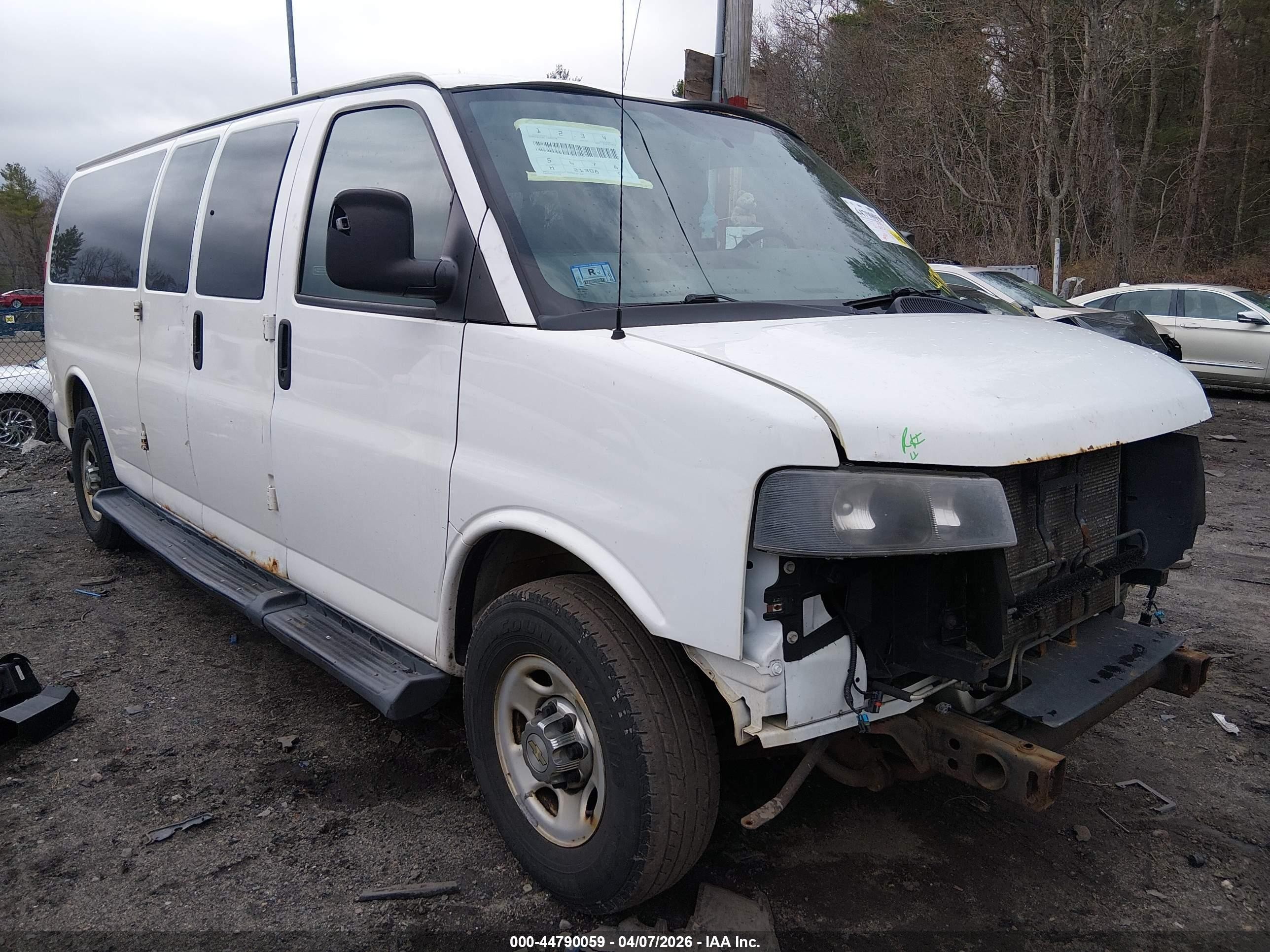 2015 Chevrolet Express 3500, VIN 1GAZG1FF0F1111549 — All over