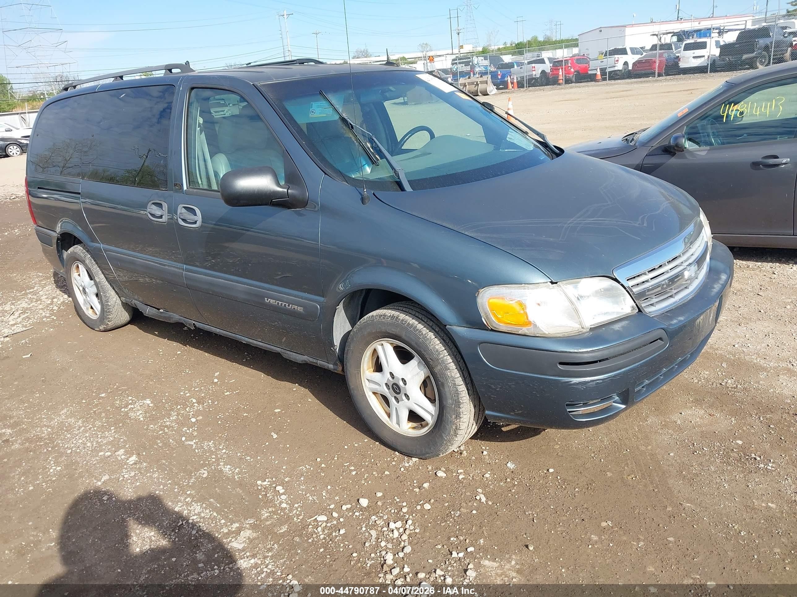 2004 Chevrolet Venture, VIN 1GNDV13E14D202061 — Side