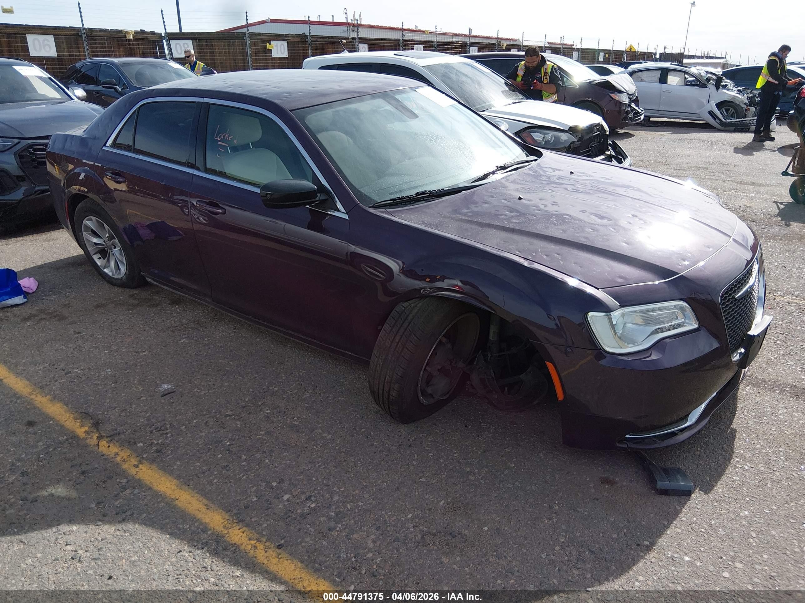 2020 Chrysler 300 Touring, VIN 2C3CCAAG6LH189554 — Undercarriage