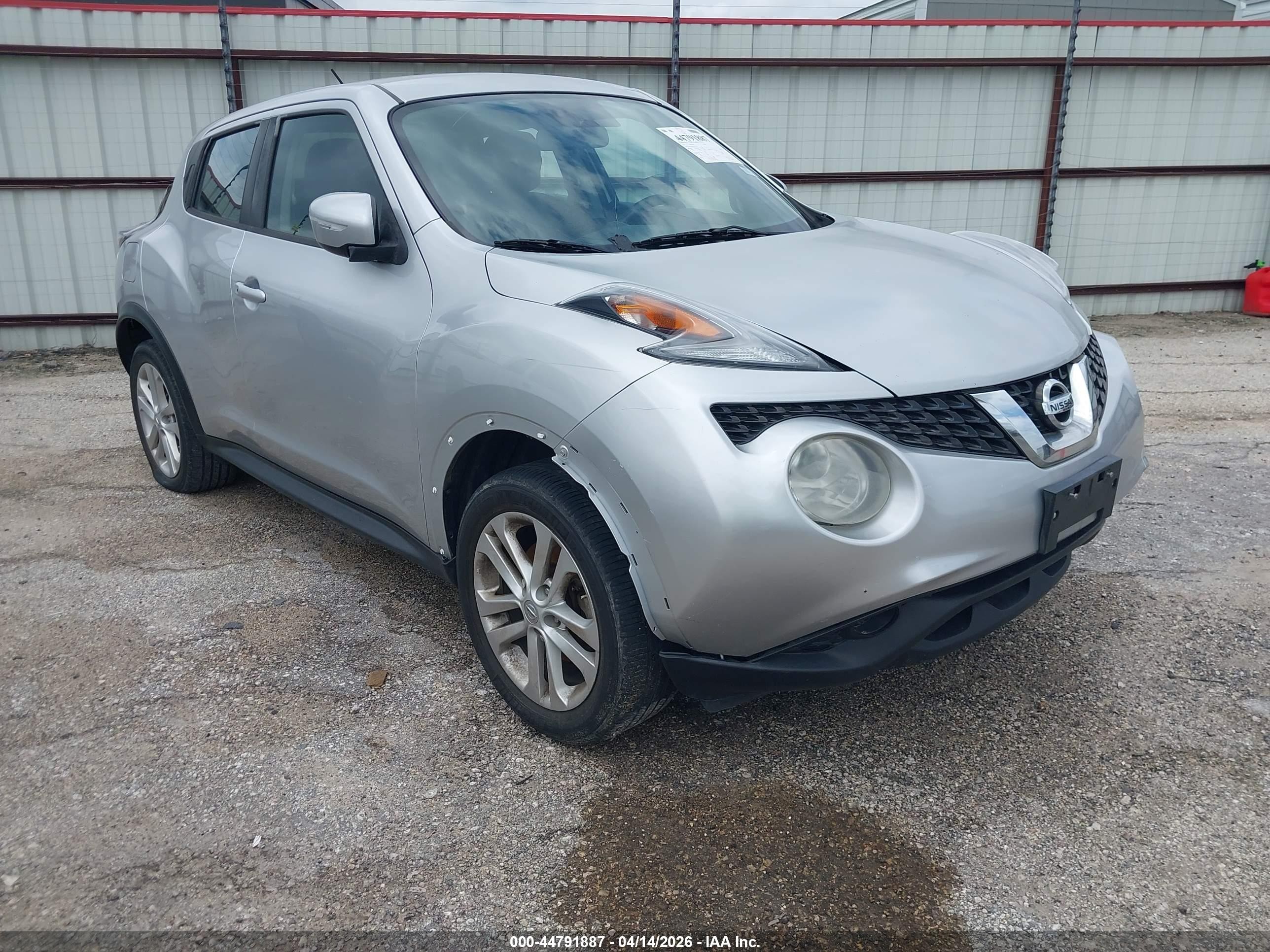 2017 Nissan Juke SL, VIN JN8AF5MR0HT702133 — Фото с аукциона