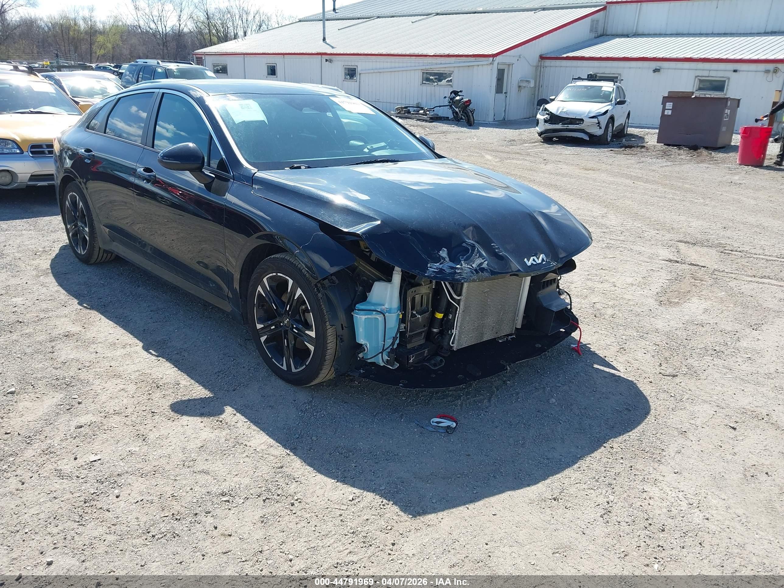 2022 Kia K5 GT-Line, VIN 5XXG64J29NG089660 — Front end