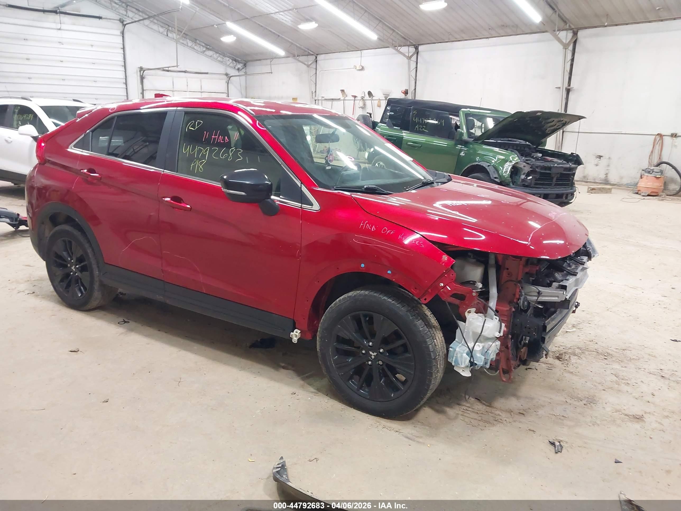 2018 Mitsubishi Eclipse Cross LE, VIN JA4AT4AA0JZ047739 — Front end