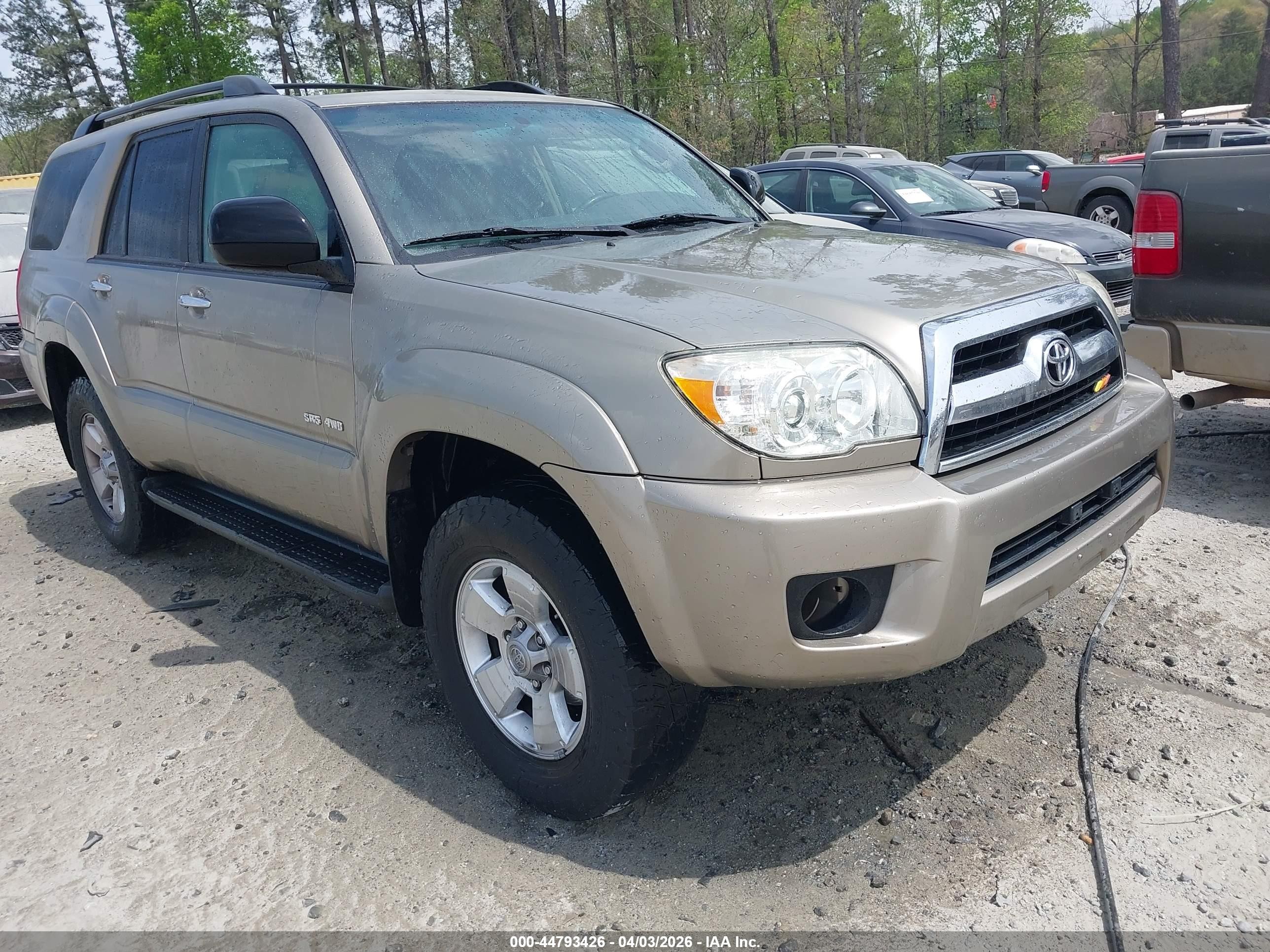 2006 Toyota 4Runner SR5, VIN JTEBU14R868055796 — Бок