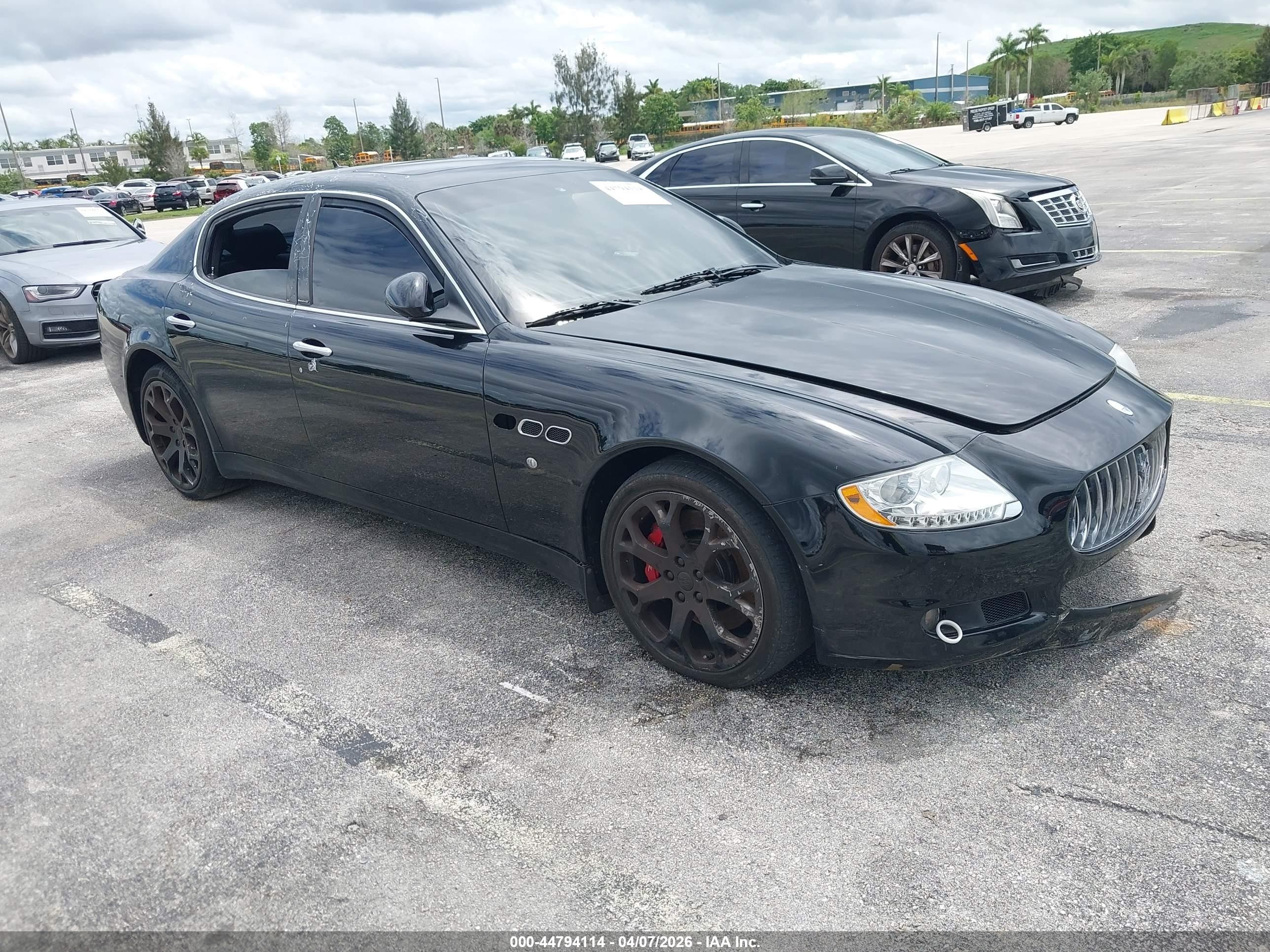 2009 Maserati Quattroporte, VIN ZAMJK39A190045727 — Front end