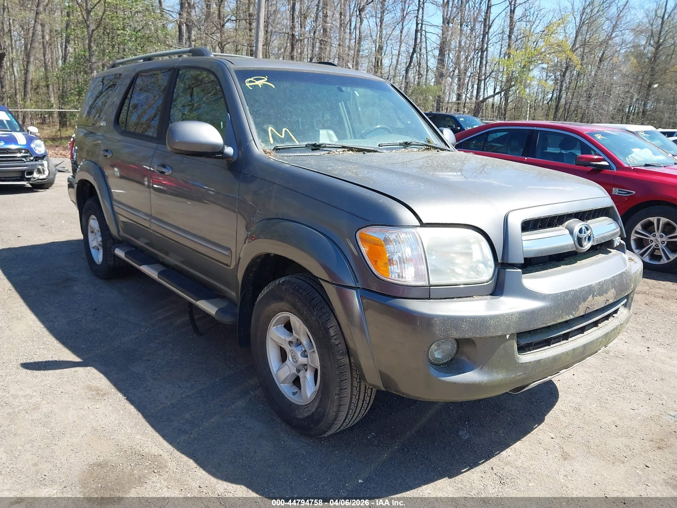 2005 Toyota Sequoia SR5, VIN 5TDBT44A35S245311 — Rear end