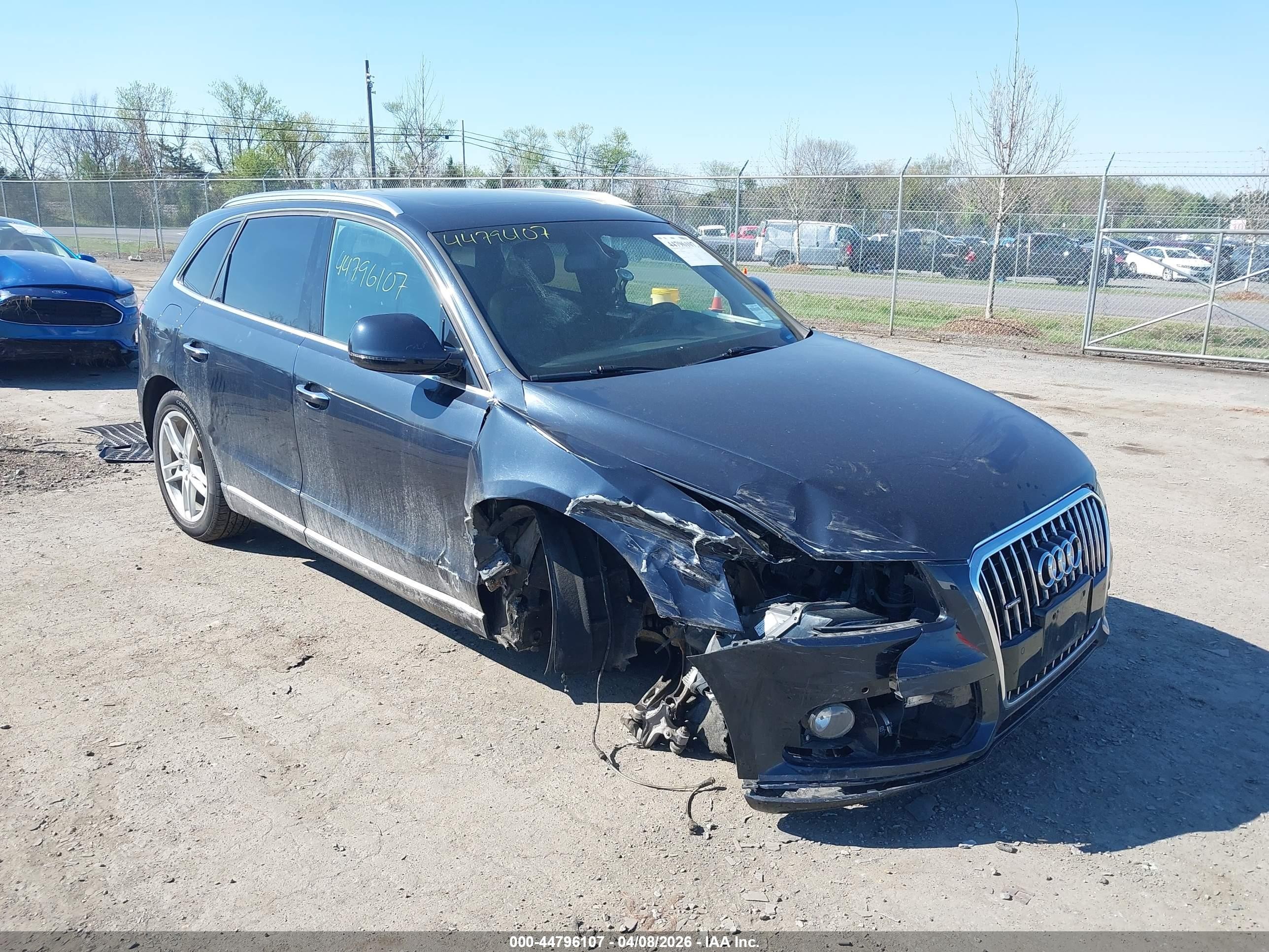 2017 Audi Q5 Premium, VIN WA1C2AFP4HA084731 — Front end