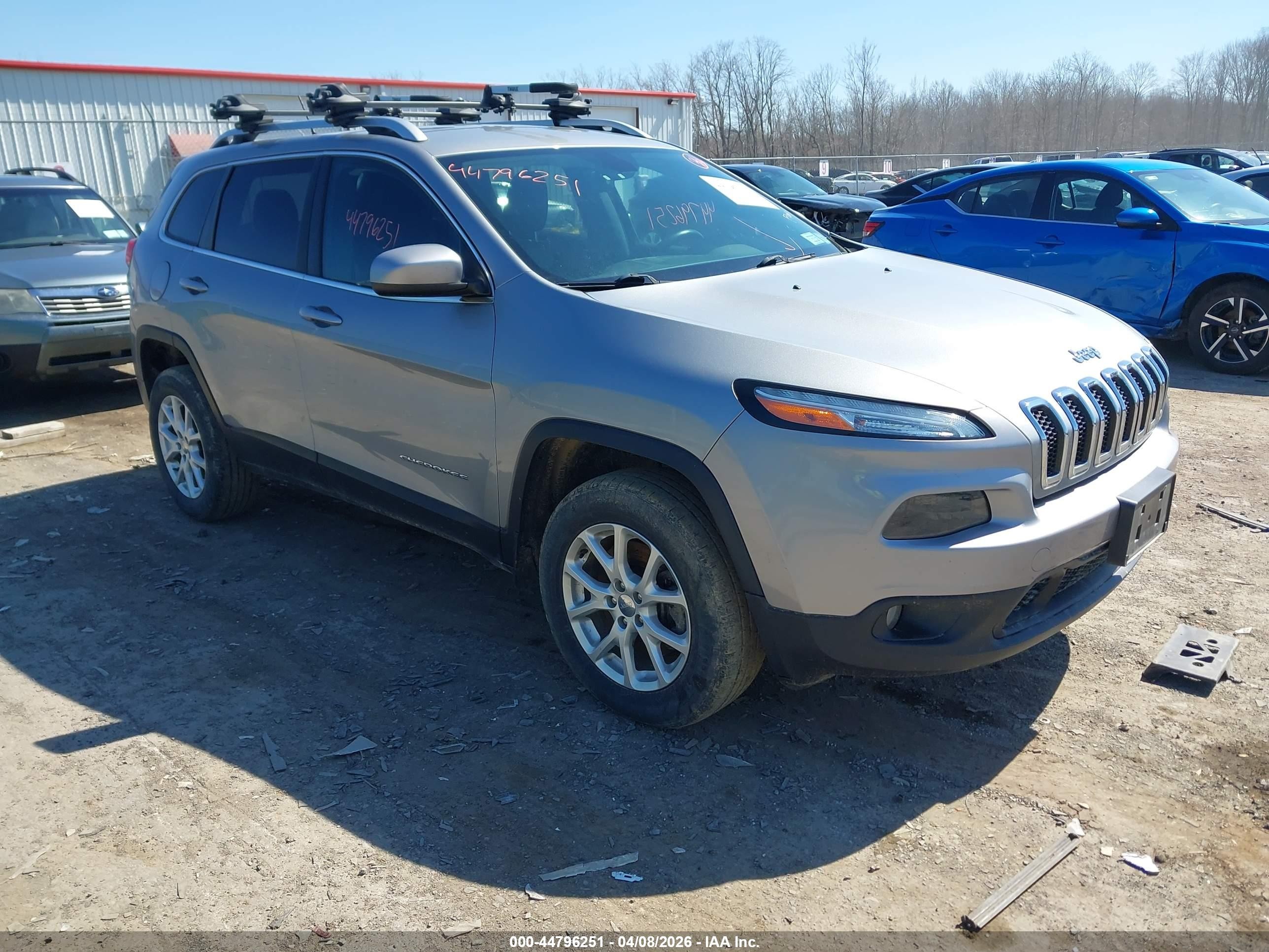 2014 Jeep Cherokee Latitude, VIN 1C4PJMCS3EW318151 — Вода / потоп