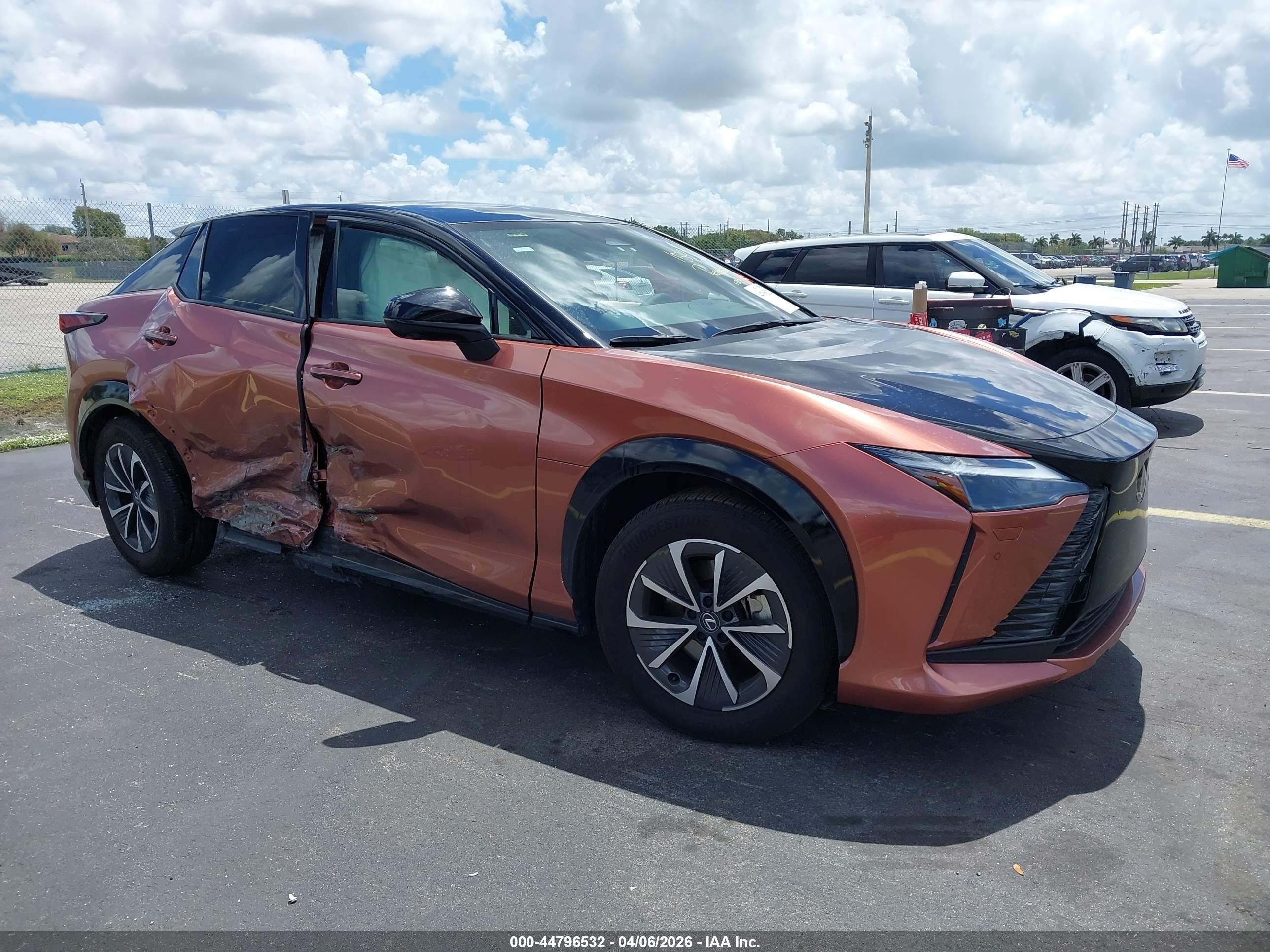 2025 Lexus RZ RZ 300e, VIN JTJABABB7SA010652 — Side