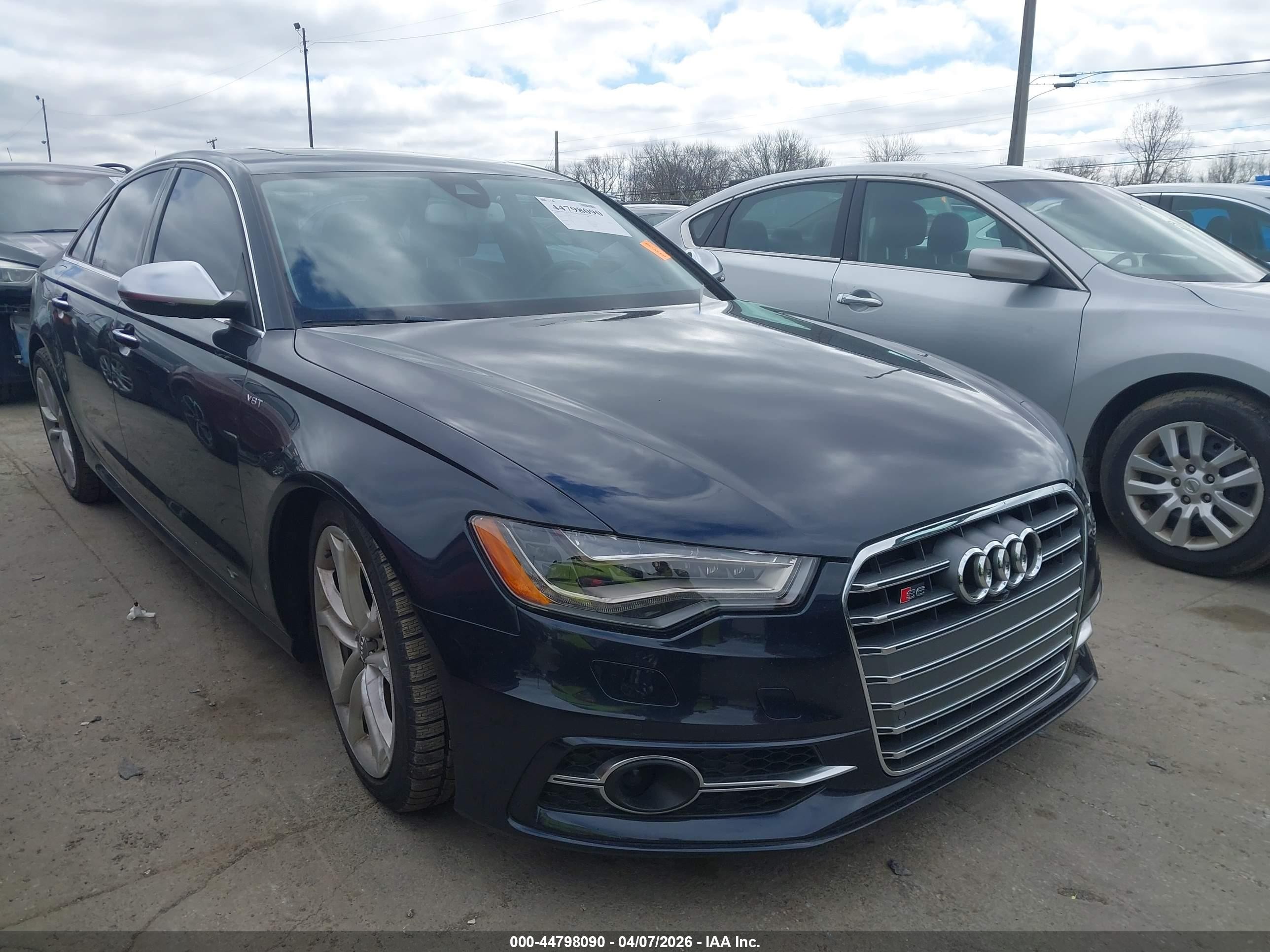 2013 Audi S6 Prestige, VIN WAUJ2AFC7DN138808 — Днище
