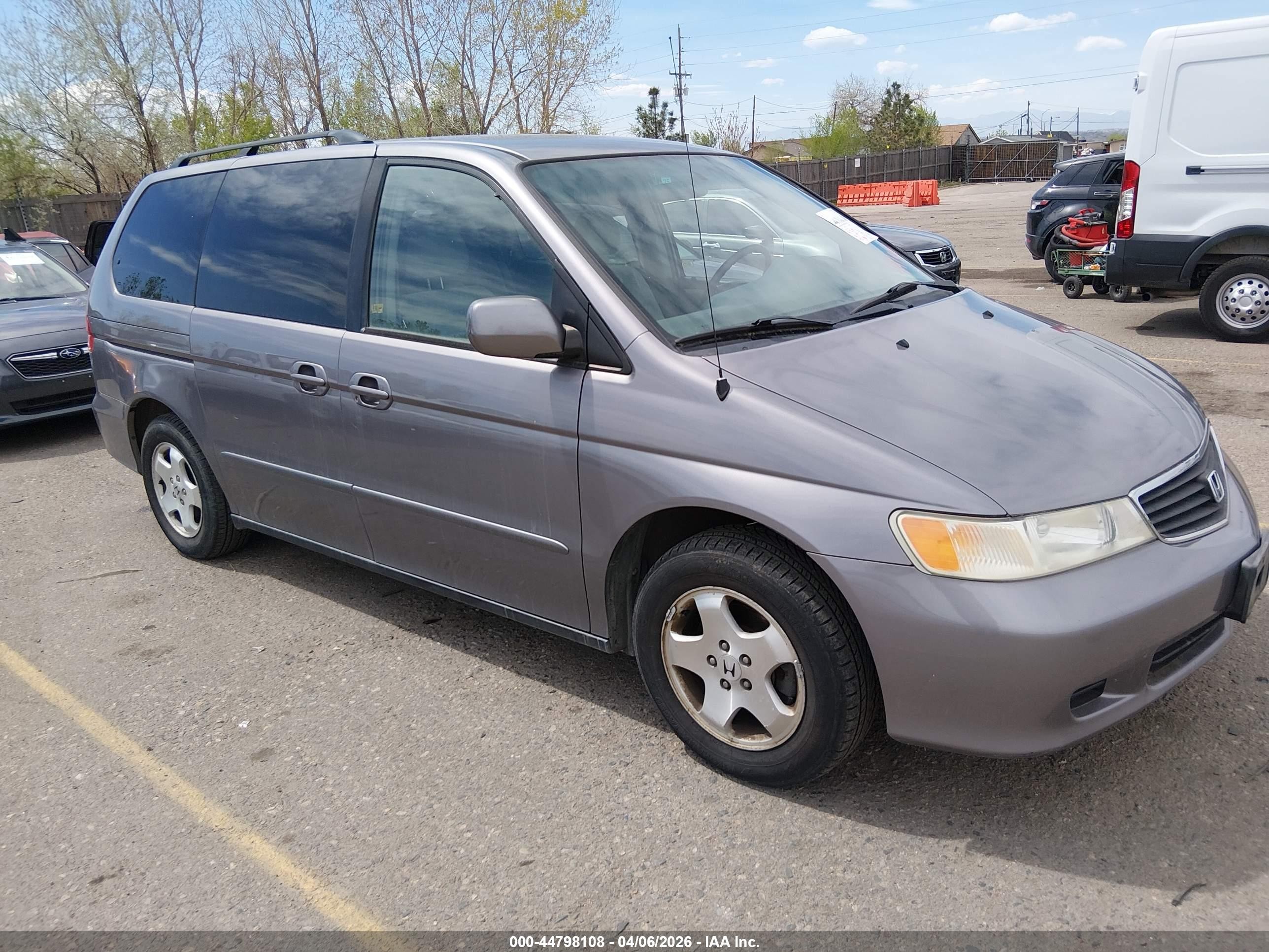 1999 Honda Odyssey EX, VIN 2HKRL1866XH526109 — Normal wear