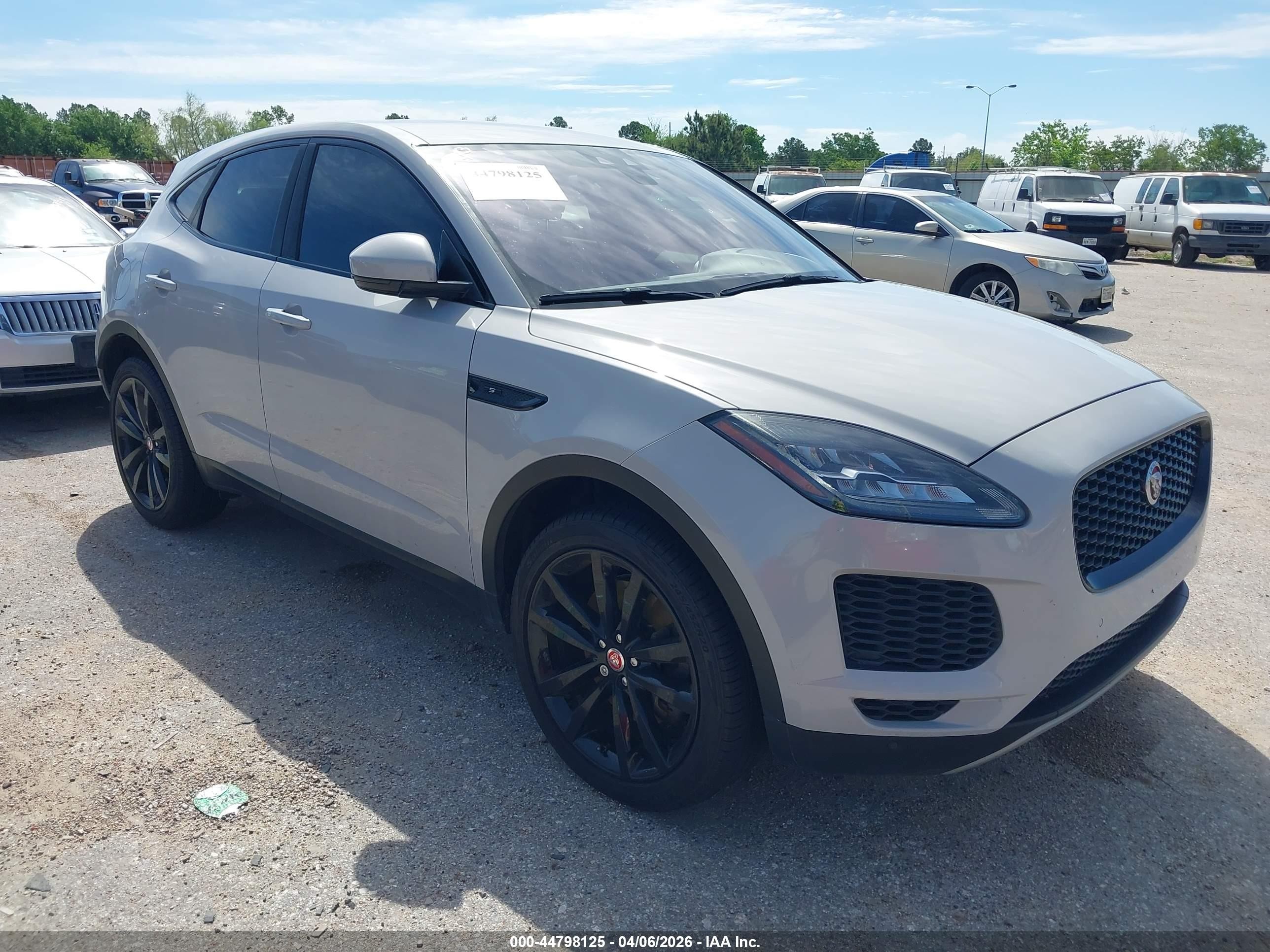 2019 Jaguar E-Pace S, VIN SADFJ2FXXK1Z46700 — Front end
