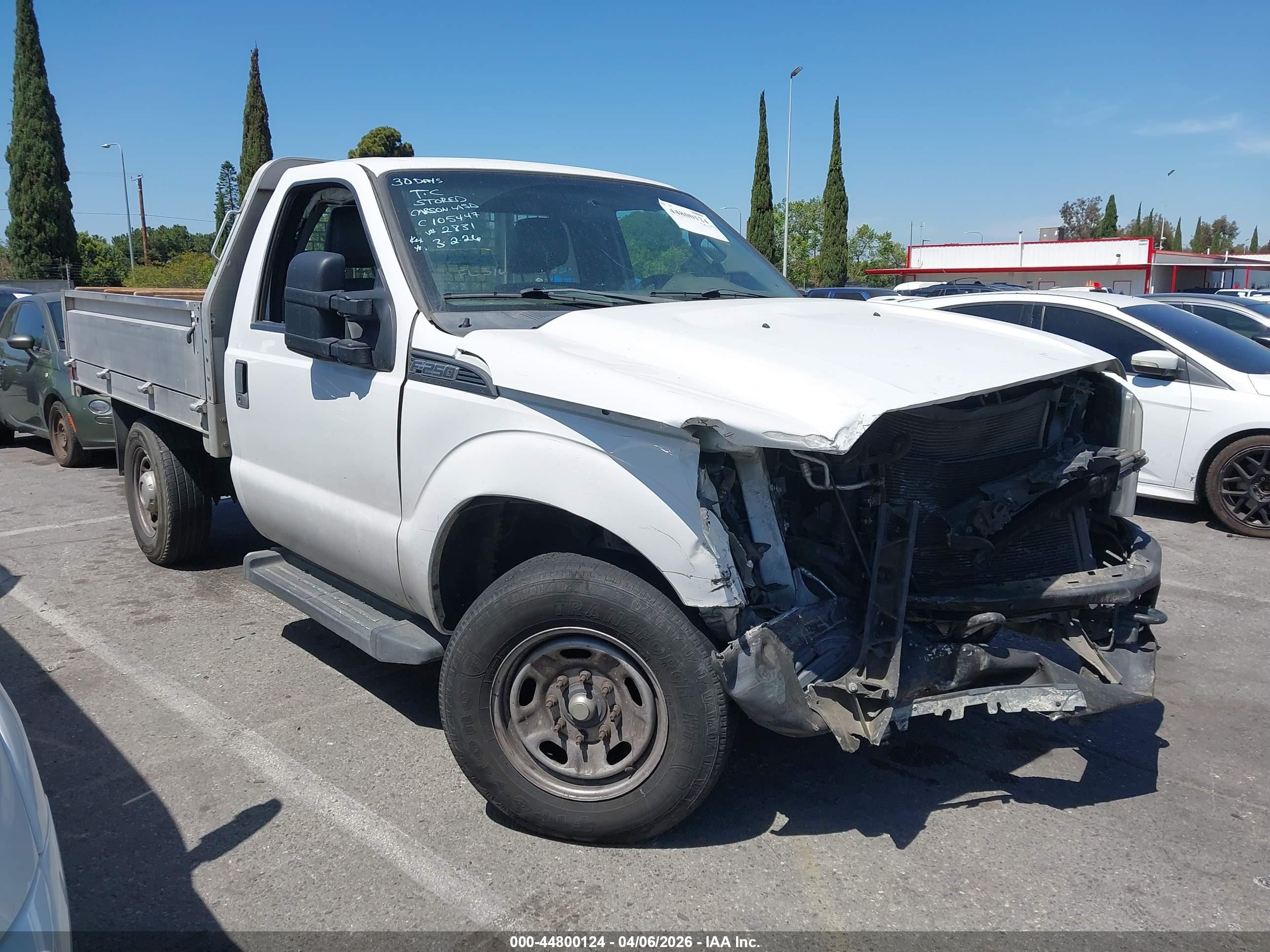 2016 Ford F-250 XL, VIN 1FDBF2A68GEC32831 — Front end