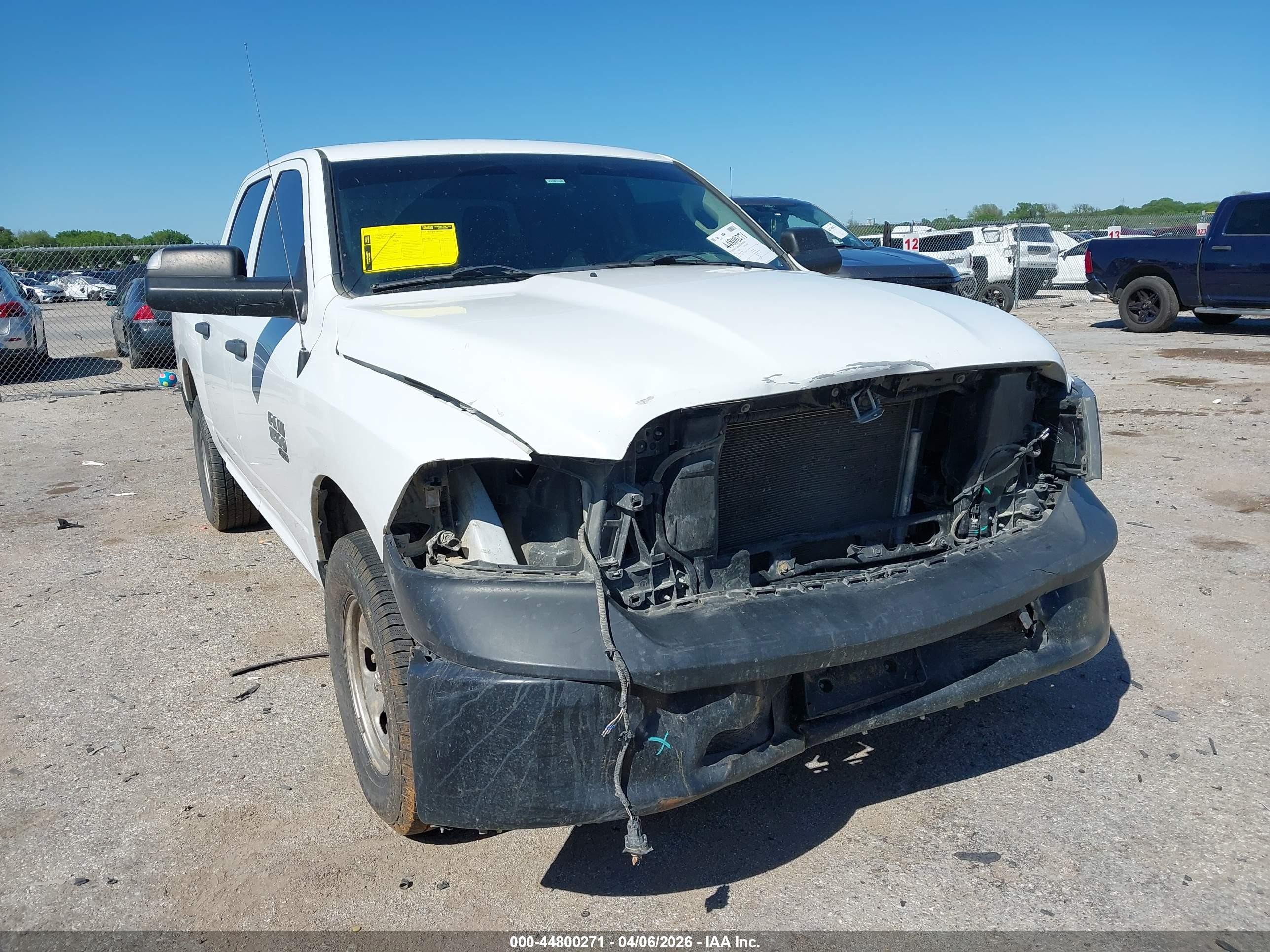 2023 Ram 1500 Tradesman, VIN 1C6RR7KG6PS528583 — Перед