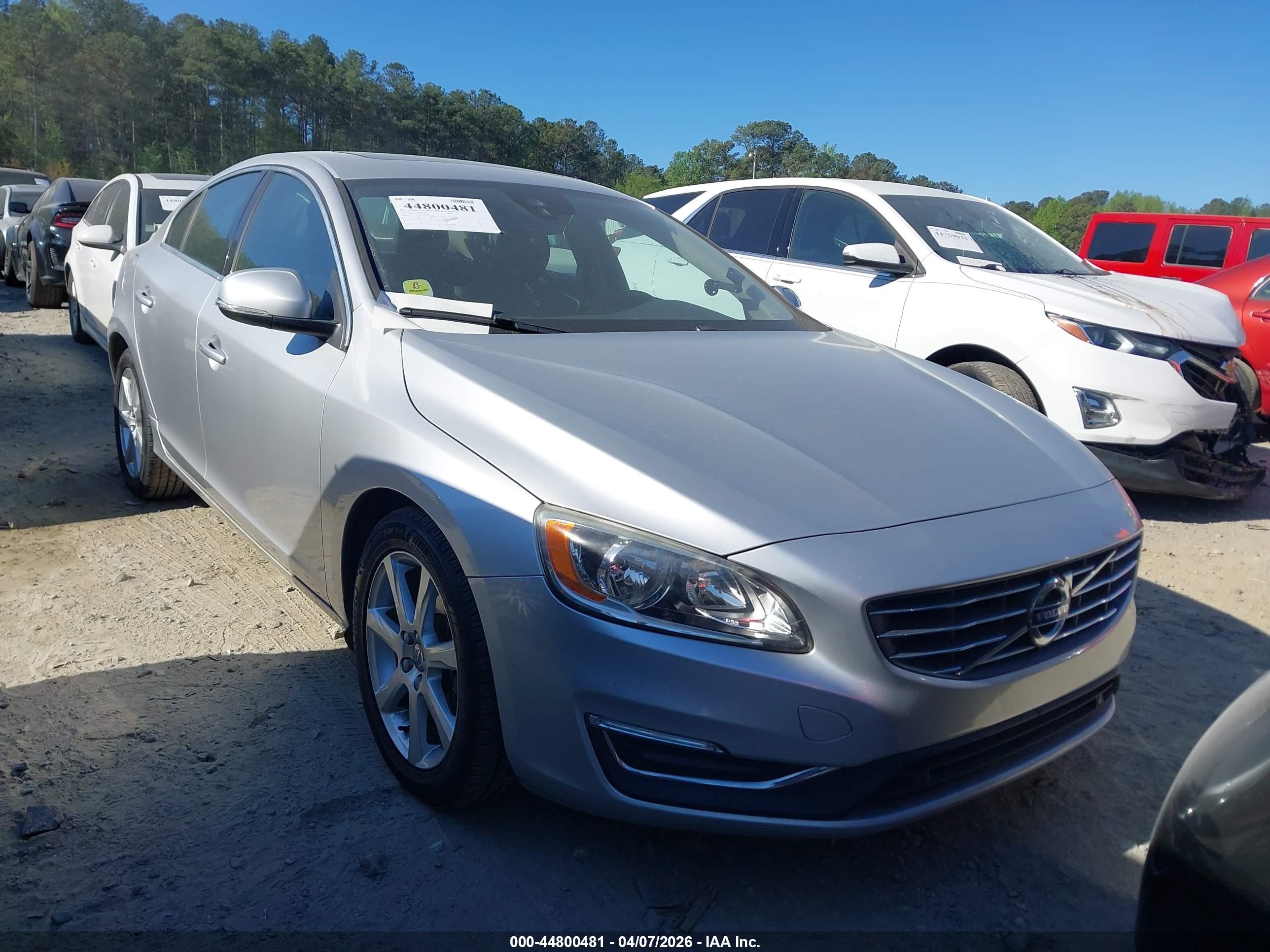 2016 Volvo S60 T5 Drive-E Premier, VIN YV126MFK8G2391351 — Side