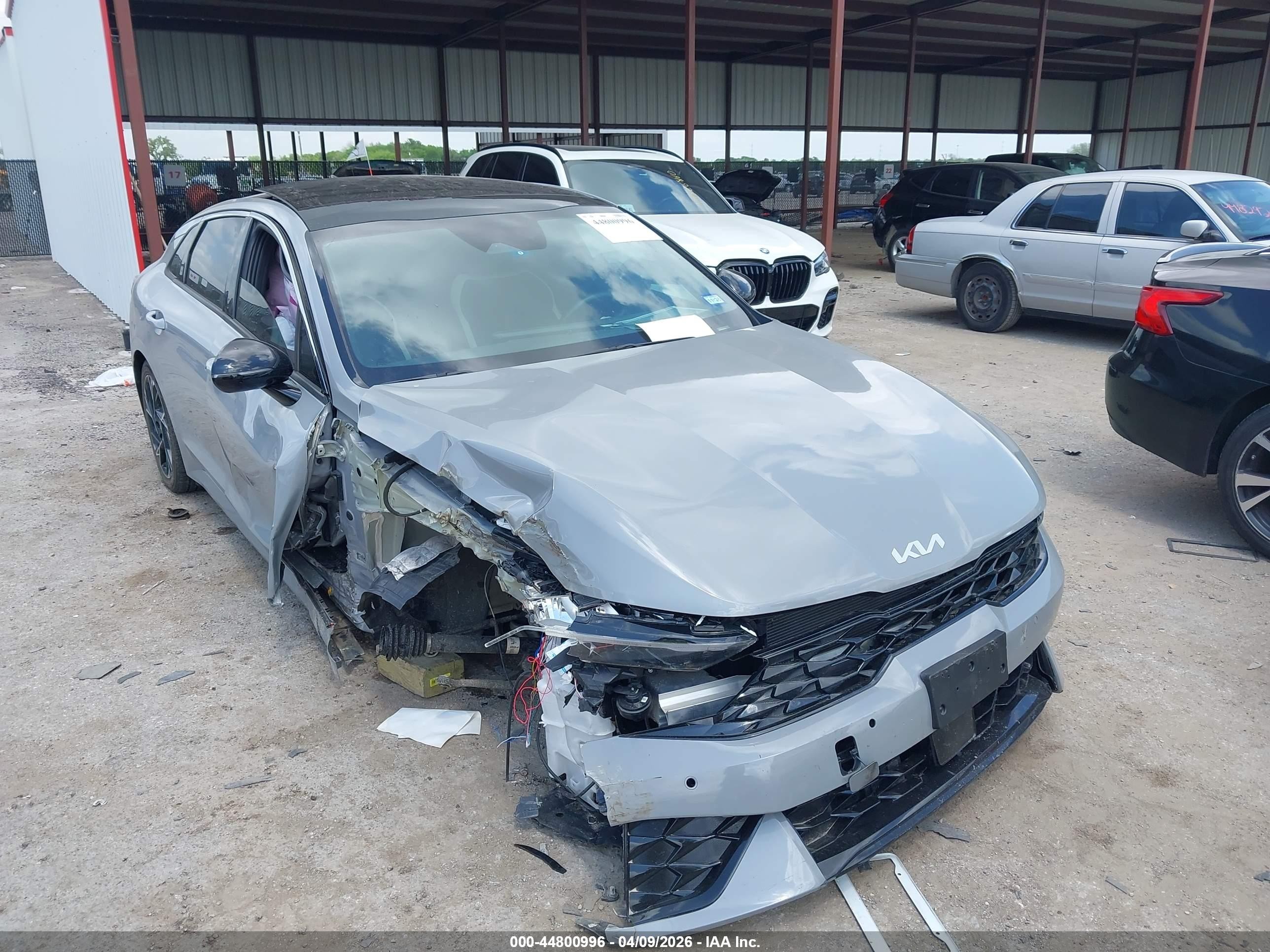 2025 Kia K5 GT-Line, VIN KNAG64J74S5305908 — Front end