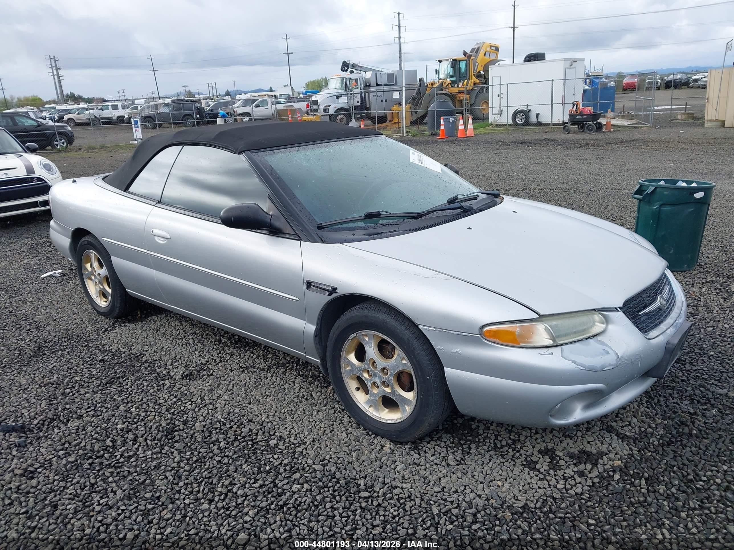 2000 Chrysler Sebring JXi, VIN 3C3EL55H7YT235278 — Normal wear