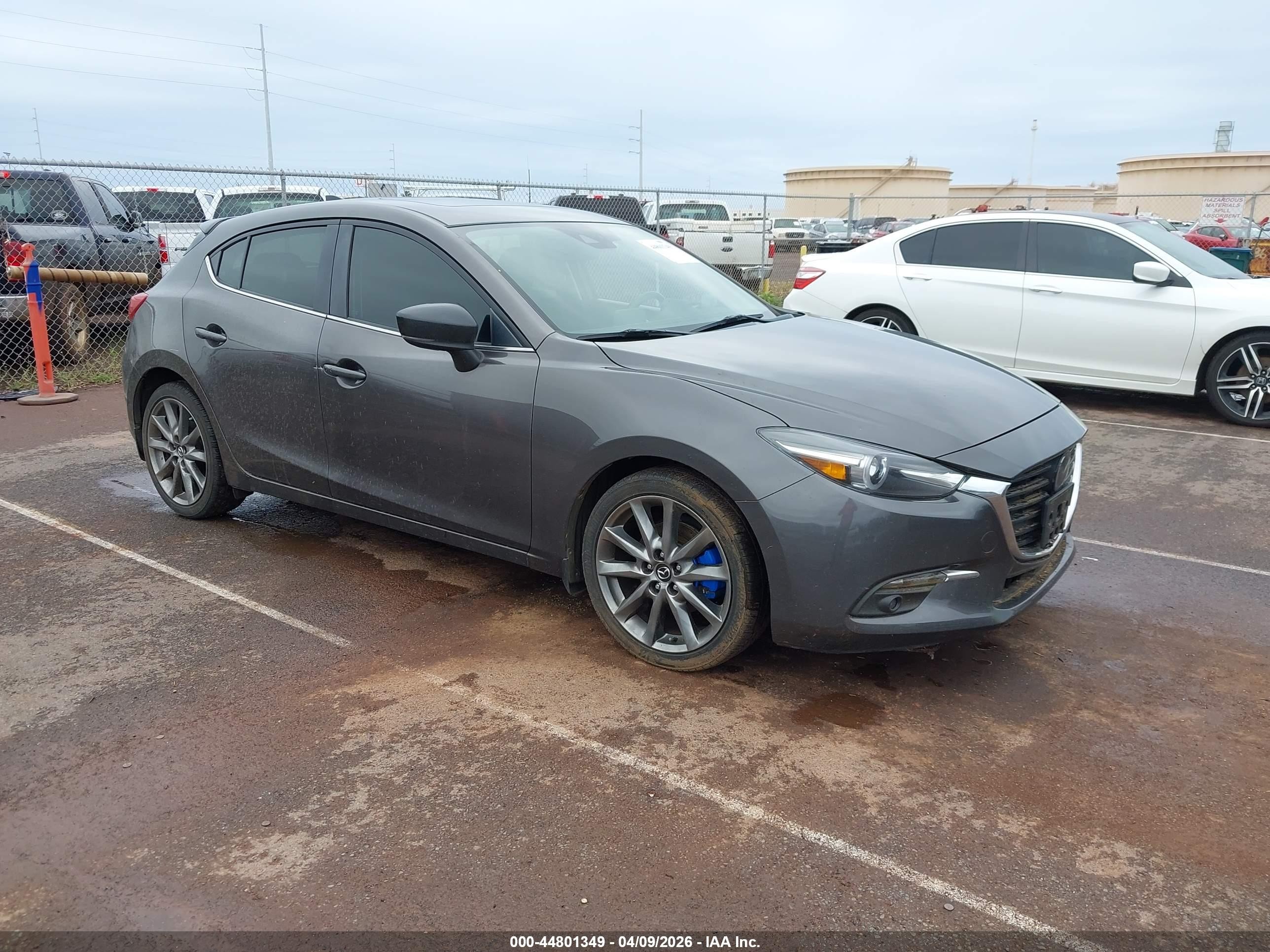 2018 Mazda 3 Grand Touring, VIN 3MZBN1M38JM192347 — Вода / потоп